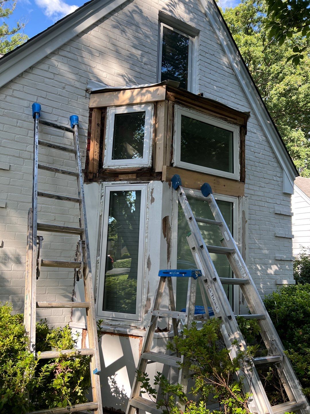 Arlington Hardie Installation - Arctic White by RM Banning, Inc.