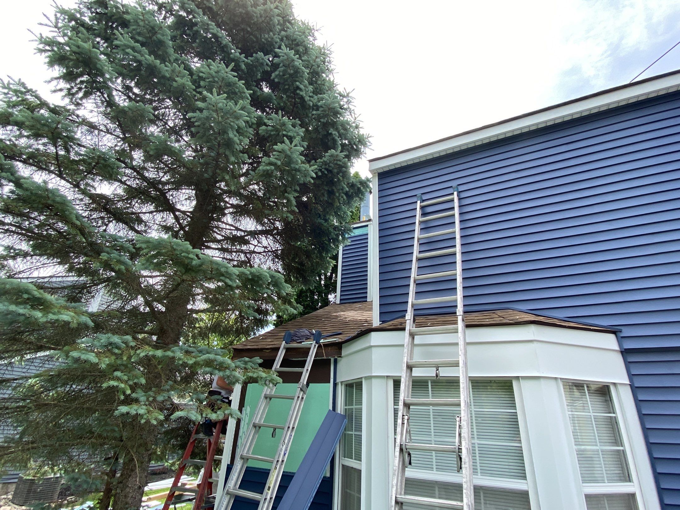 Siding Replacement using CertainTeed Restoration Classis D4 by 180 Contractors