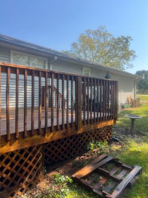 Weathered Deck using Wood Sealant