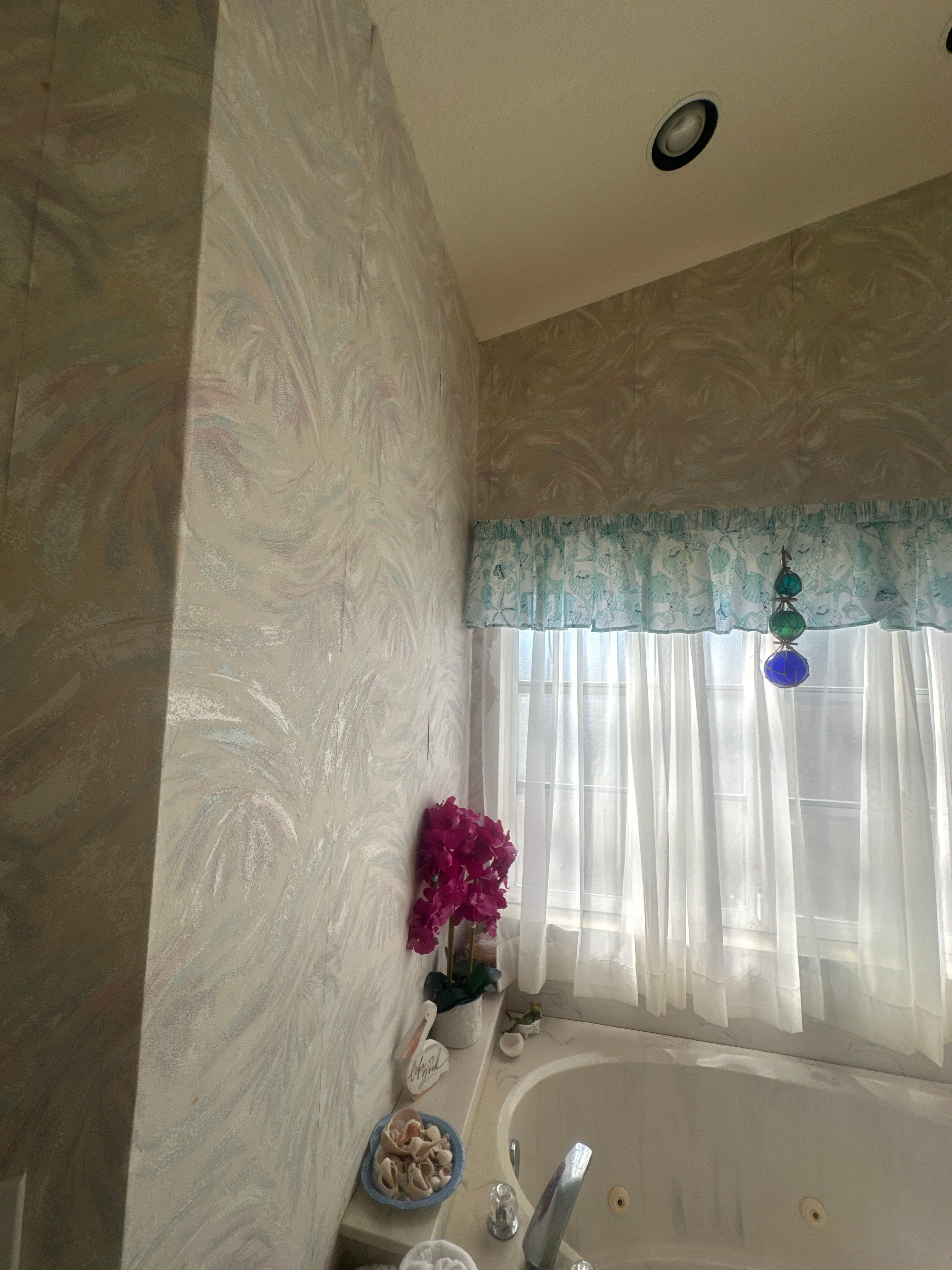 Lenny Van Denhandel - Interior by Fresh Coat Painters
