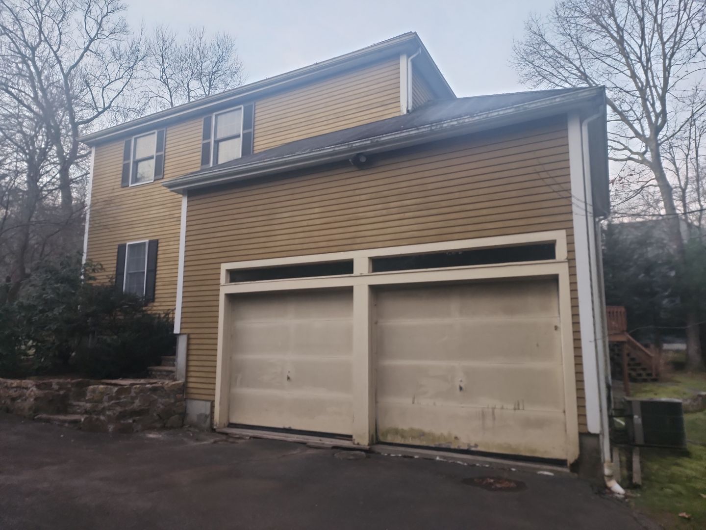 Siding and roof replacement in Framingham, Ma by UBrothers Construction