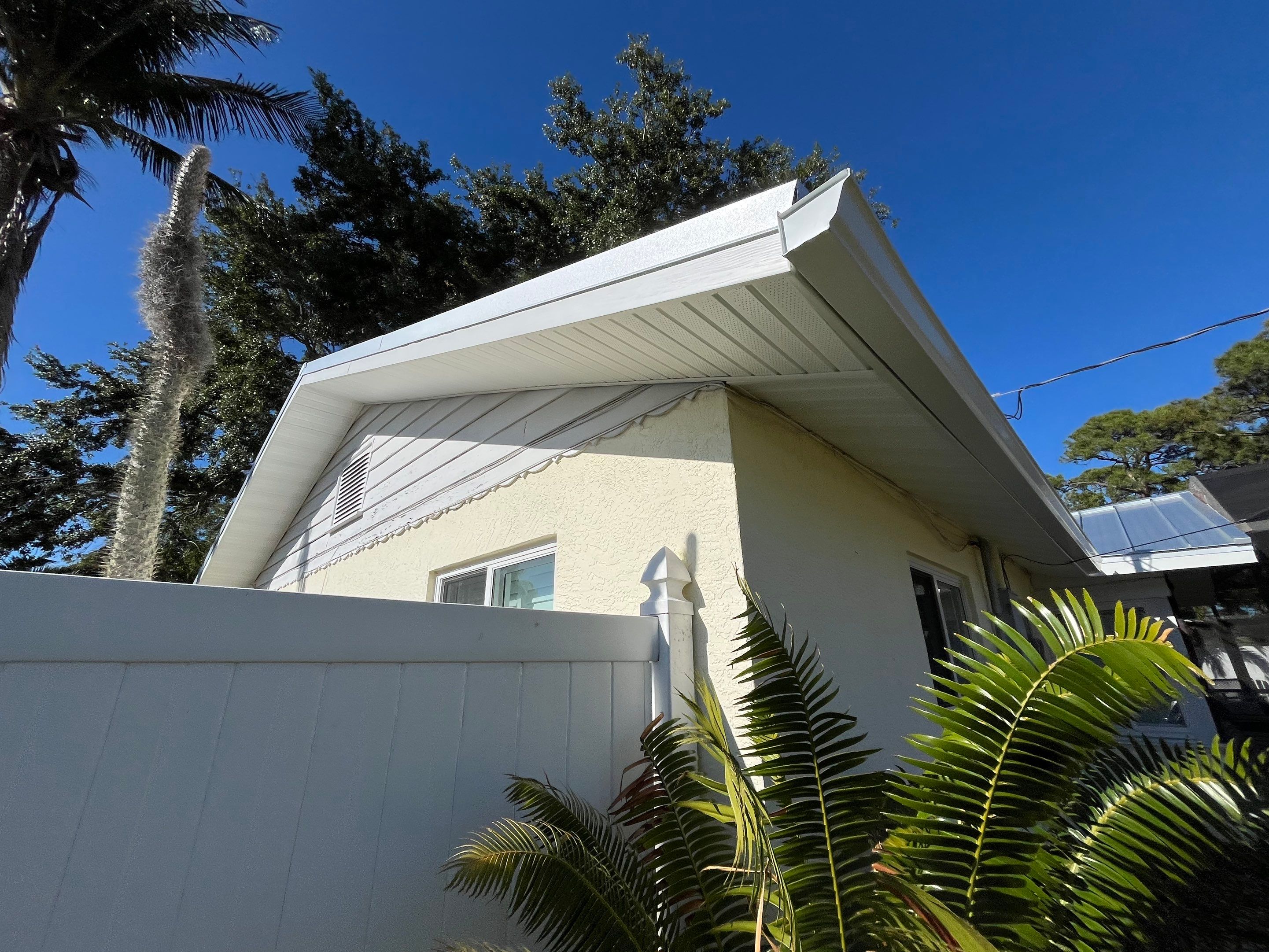 Soffit and Fascia Installation in Sarasota FL by Gutter Professors