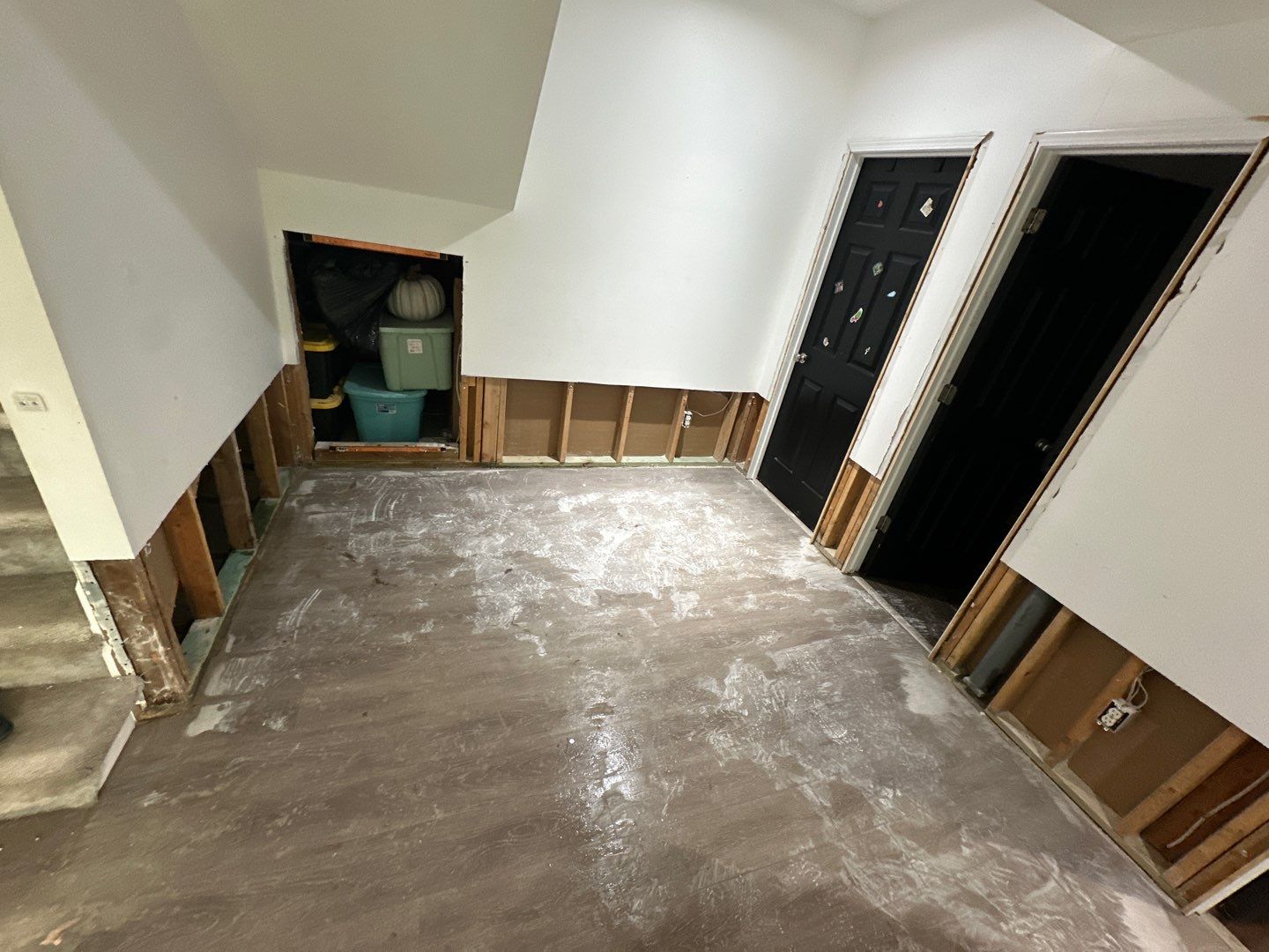Full-Service Water Damage Mitigation and Structural Drying in Lone Jack by Fine Restoration