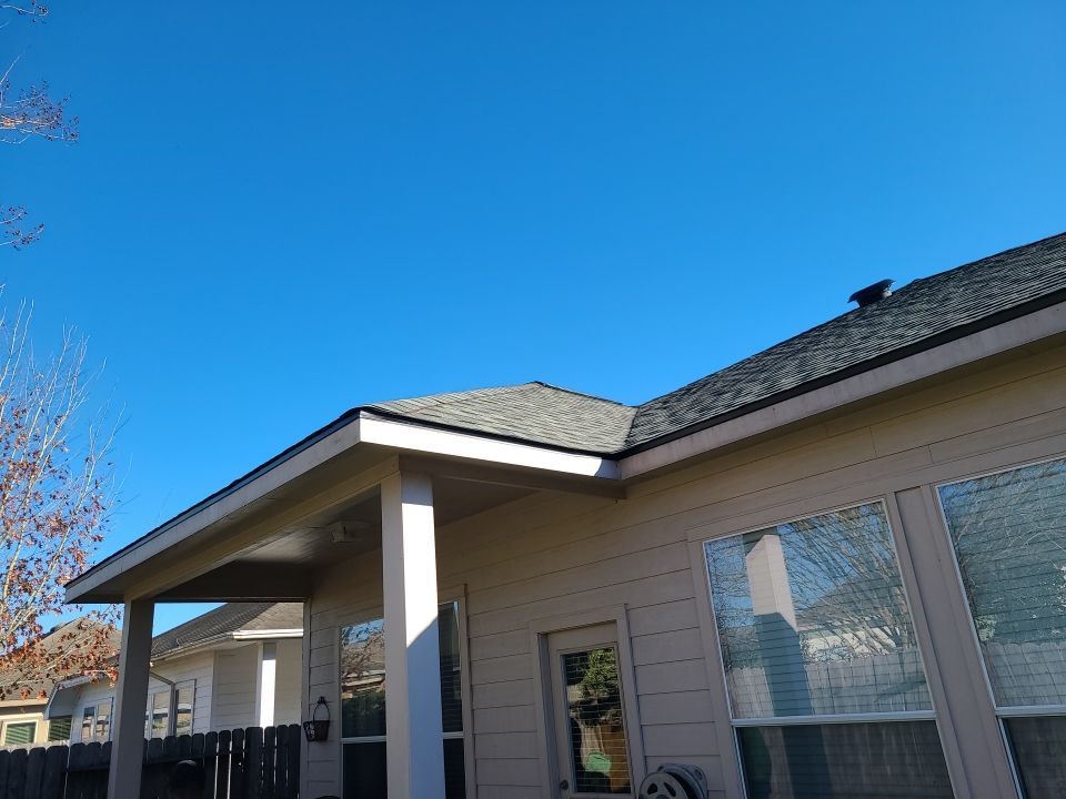 SureStart PLUS 4-STAR Warranty Fully covers materials, labor, tear-off and disposal expenses in years 1-50. by Roof Concepts Construction