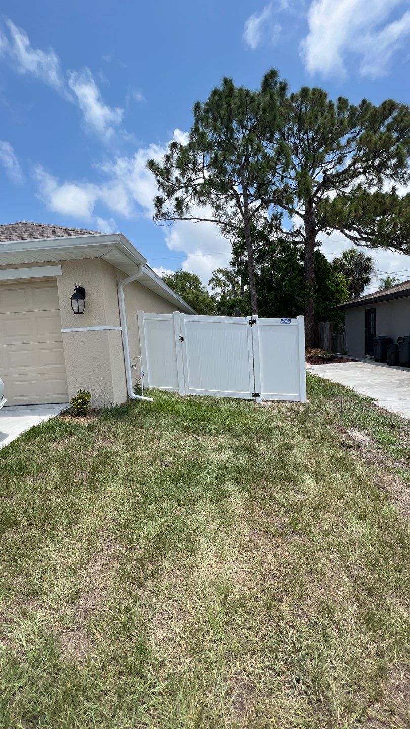 Venice, FL 6ft. Tall White Vinyl Privacy Fence by Asap fence and gates, LLC