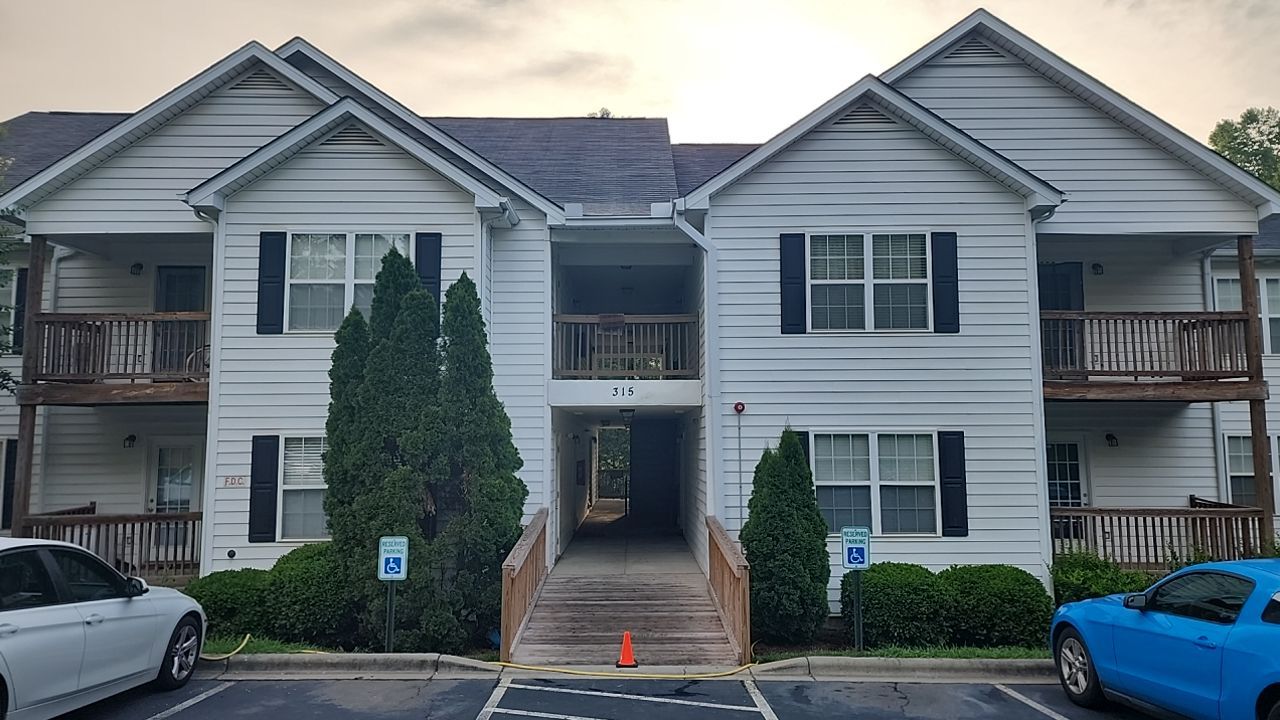 Appartment cleaning by Power Wash Masters LLC