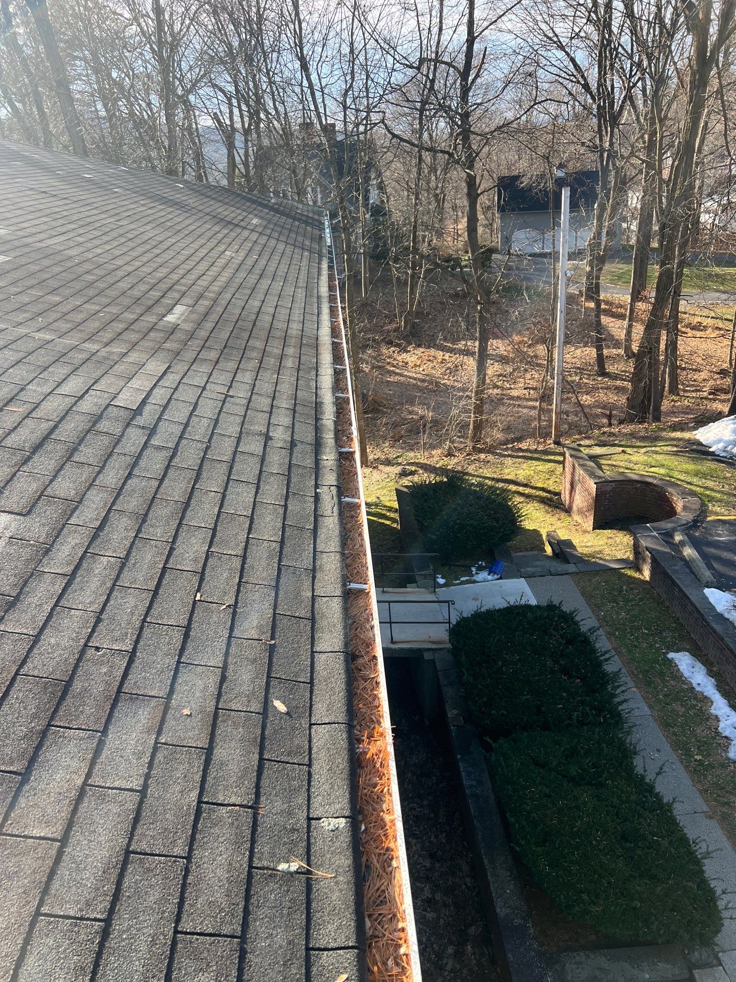HOA gutter cleaning before photo