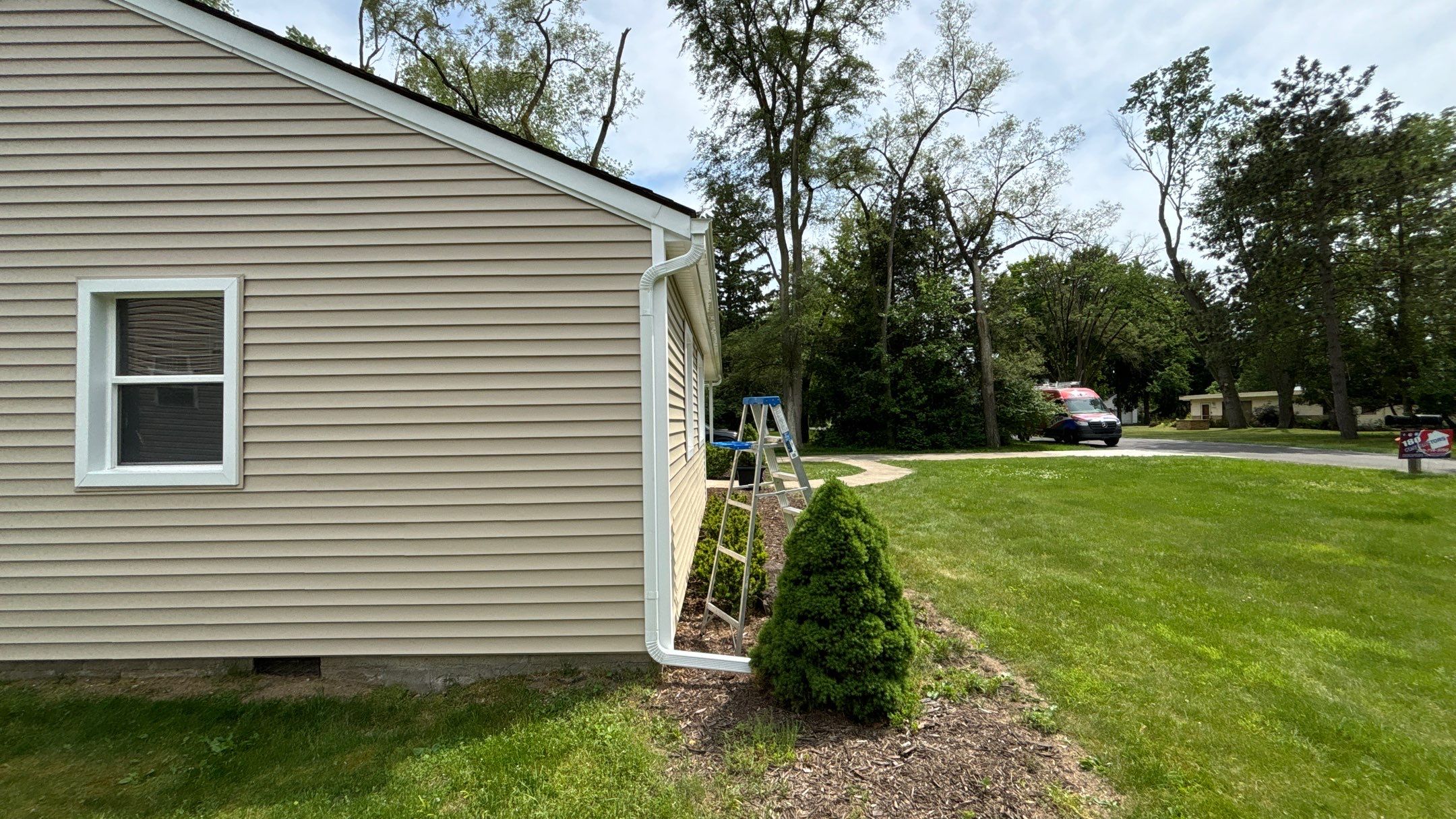 Siding Replacement using Certainteed Classic Restoration D4 by 180 Contractors