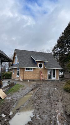 Residential Roofing Installation using OC Oakridge shingles