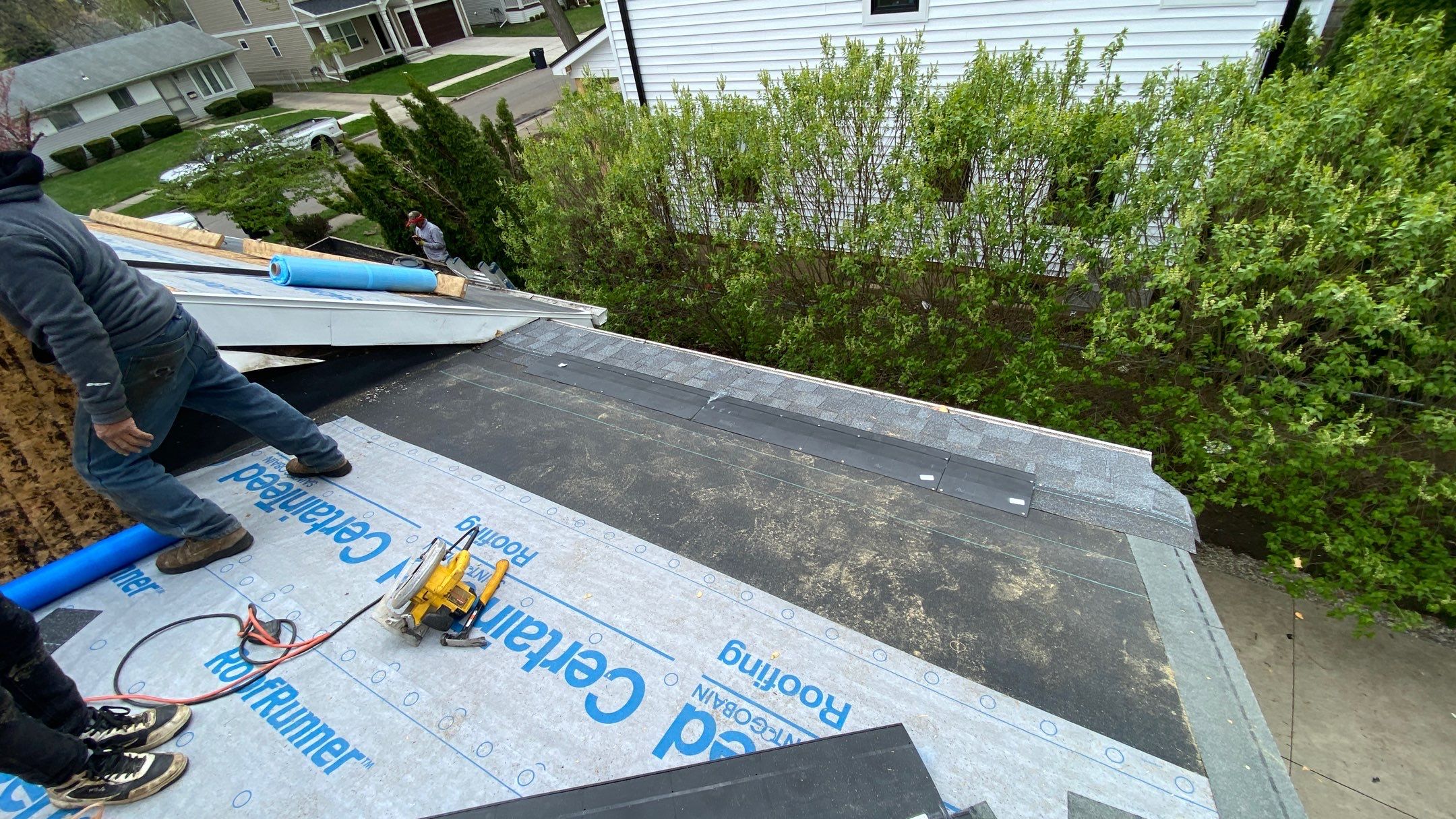 Roof Replacement using CertainTeed Landmark by 180 Contractors