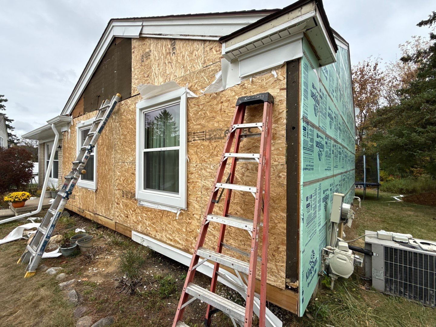 Siding Replacement using Alside S7 Cedar Mill Grain Cape Cod Grey by 180 Contractors