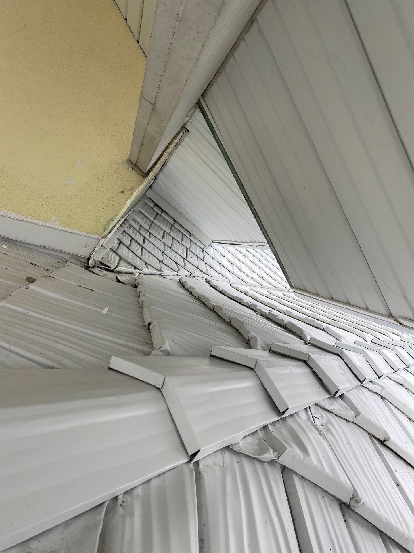 Soffit and Fascia Installation in Bradenton FL by Gutter Professors