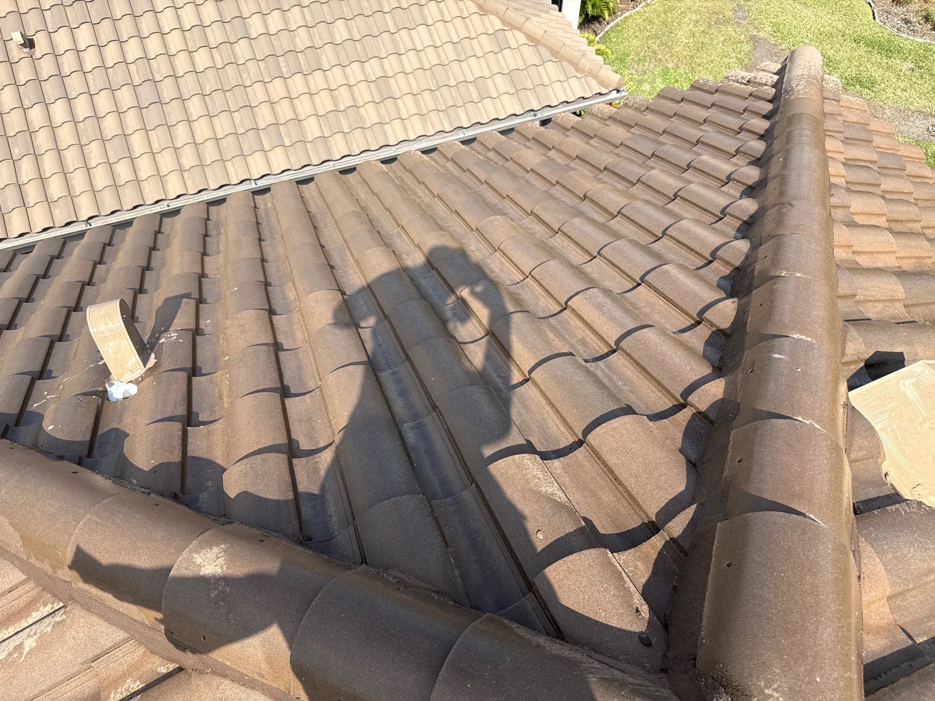 Tile Roof & Pool Deck Cleaning in Artisan Lakes Esplanade, Palmetto, FL – Sunshine AquaWash by Sunshine AquaWash