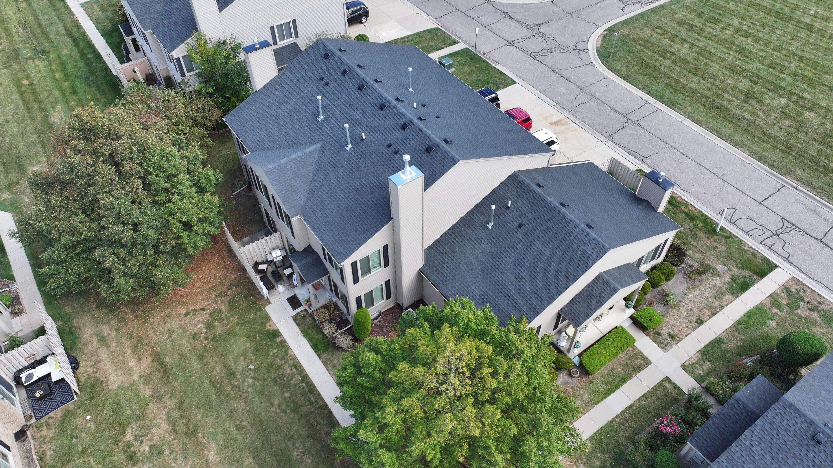 Large Condominium Fire   by Bloomfield Construction & Restoration