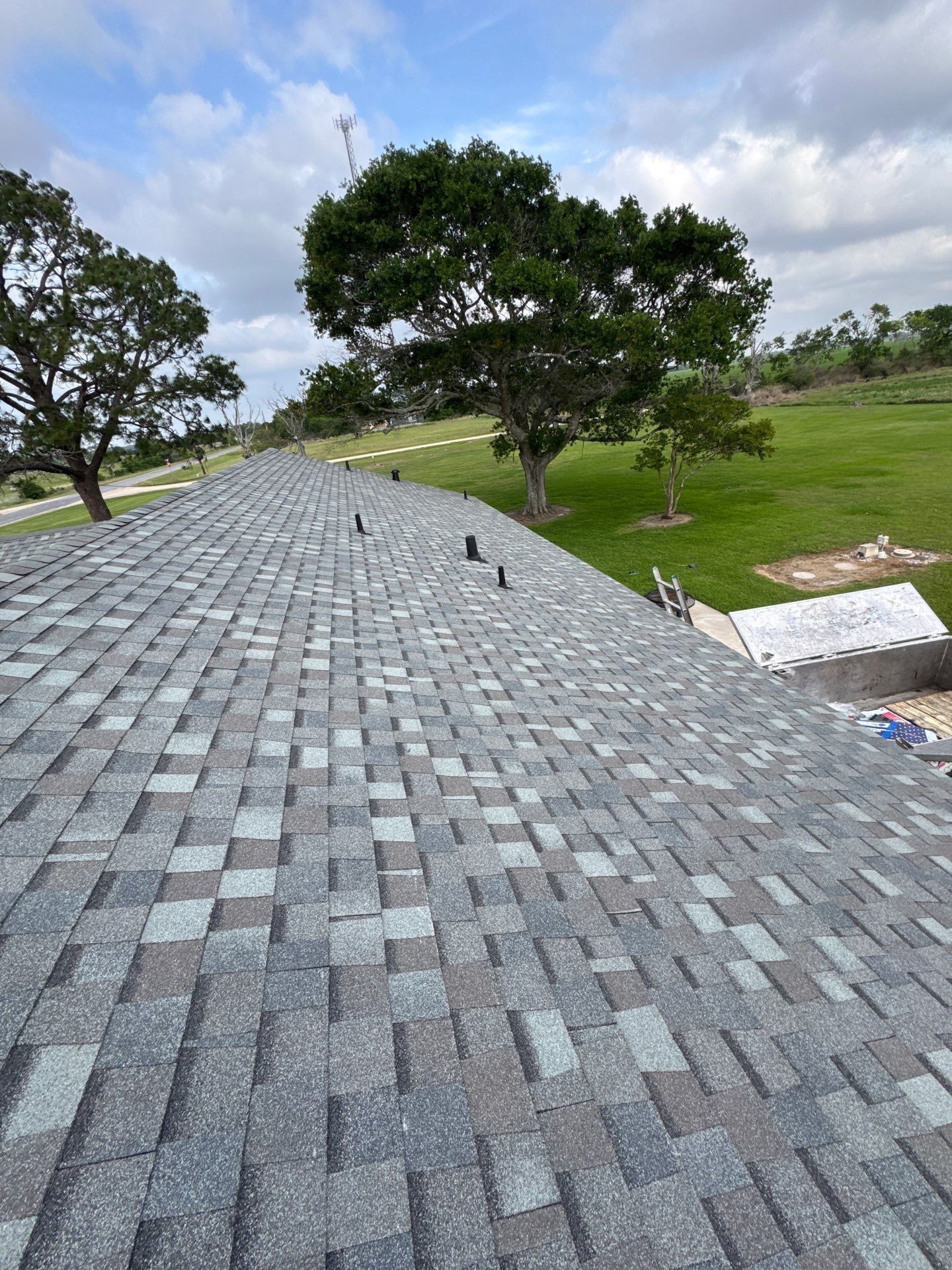 Roof Replacement louise by Roof Repair Company