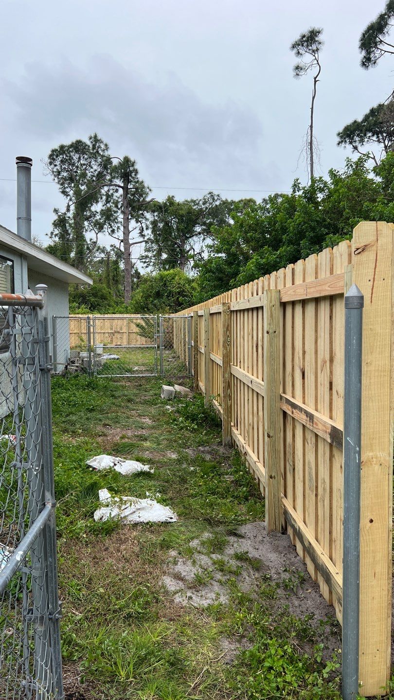 Wood Fence Installation using Wood and Chainlink Fence by Asap fence and gates, LLC