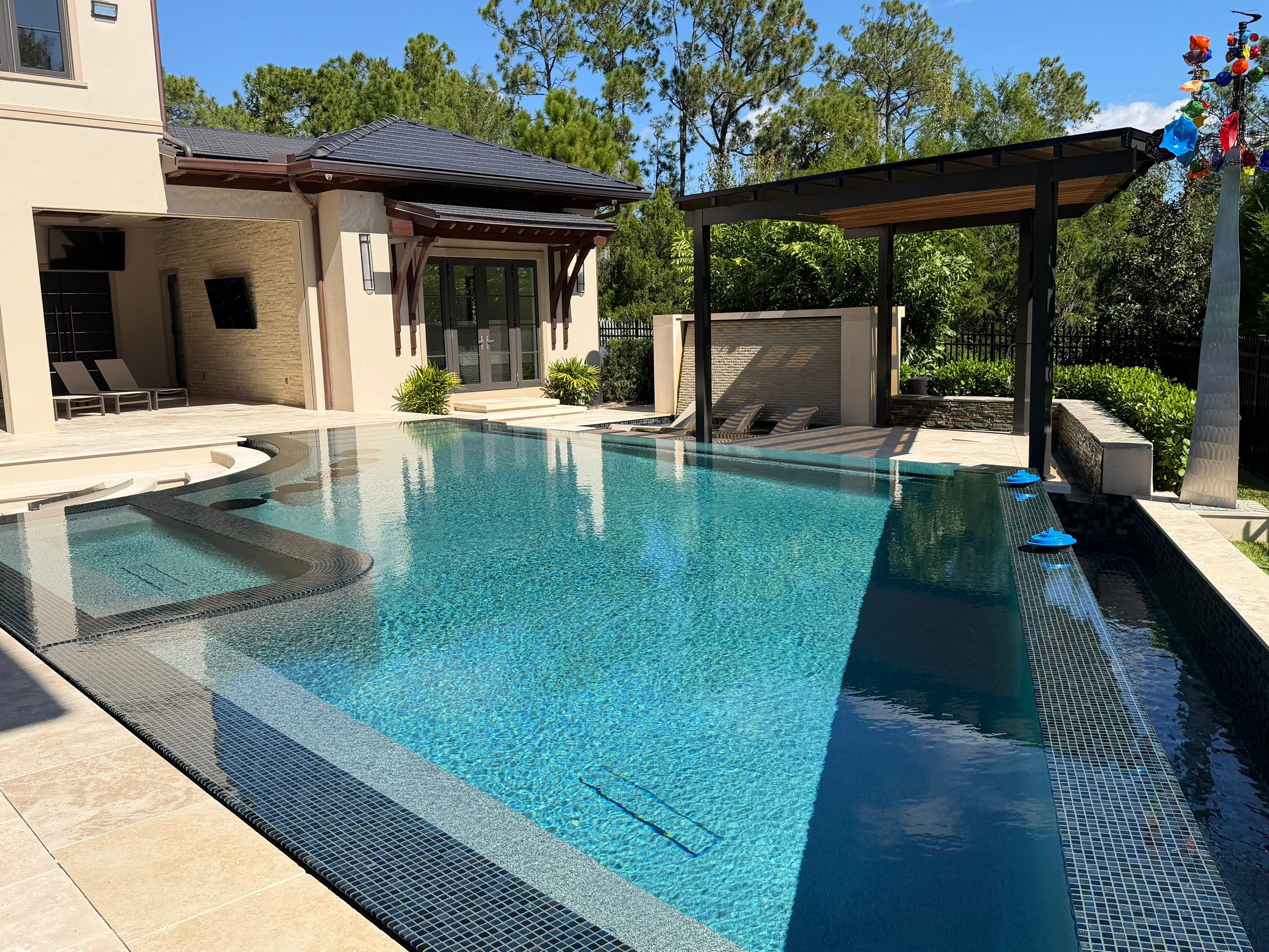 Sculpting with Light: Translucent Roof System with Garapa Accents by Orlando pergolas
