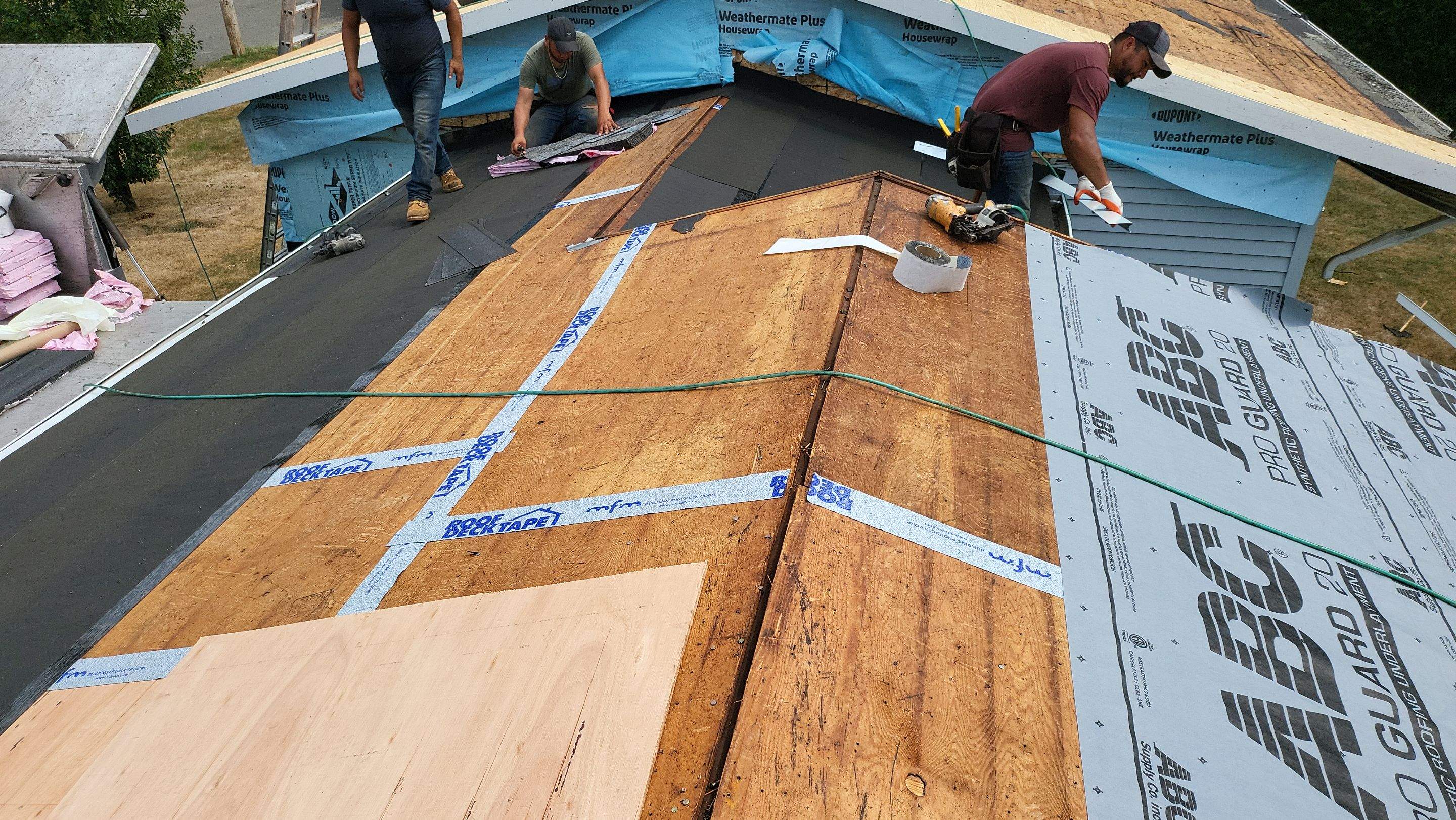 Fire Damage using Certainteed Mainsteet D4 and Owens corning quarry gray by A Plus Exterior