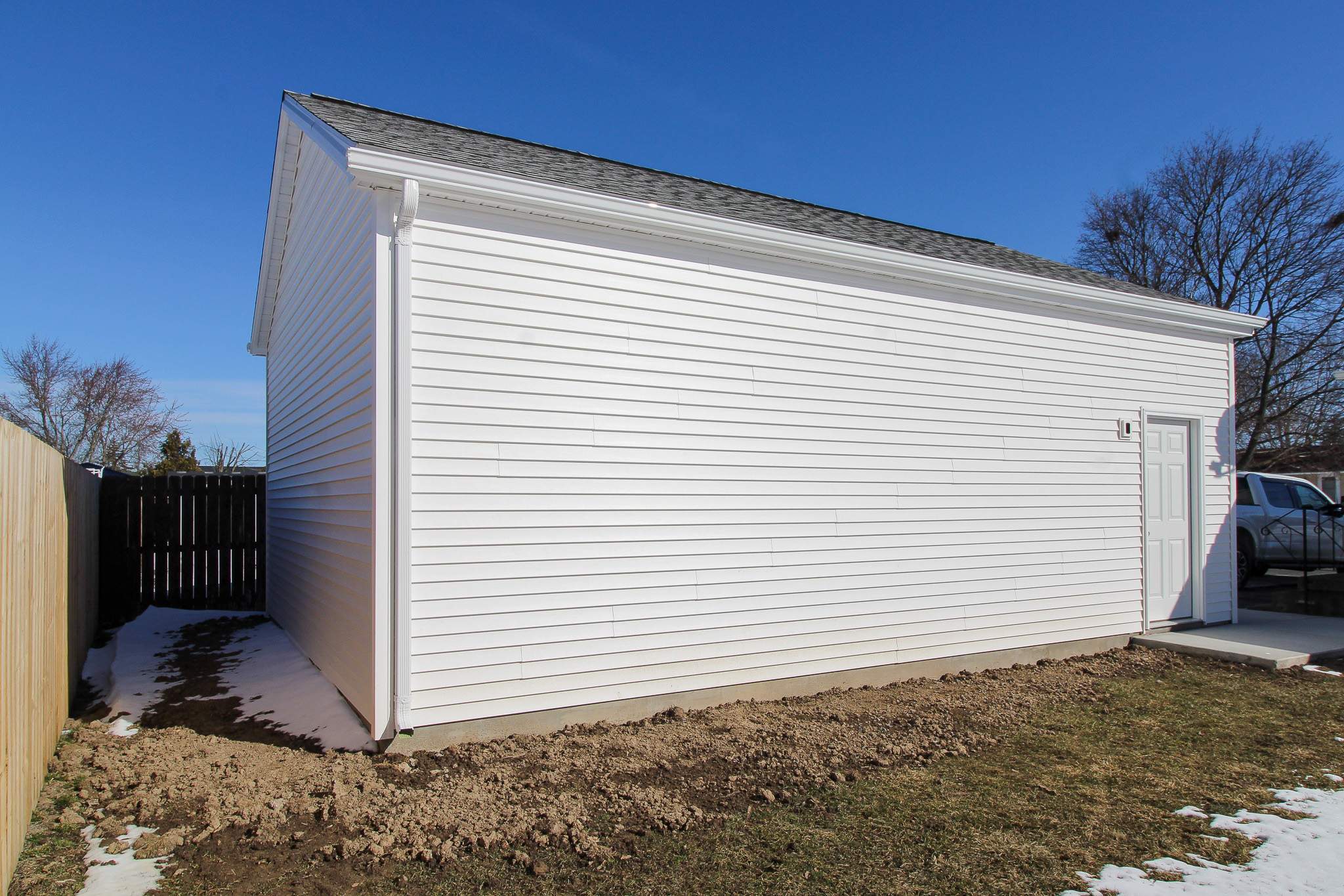 Garage by Ivy Lea Construction
