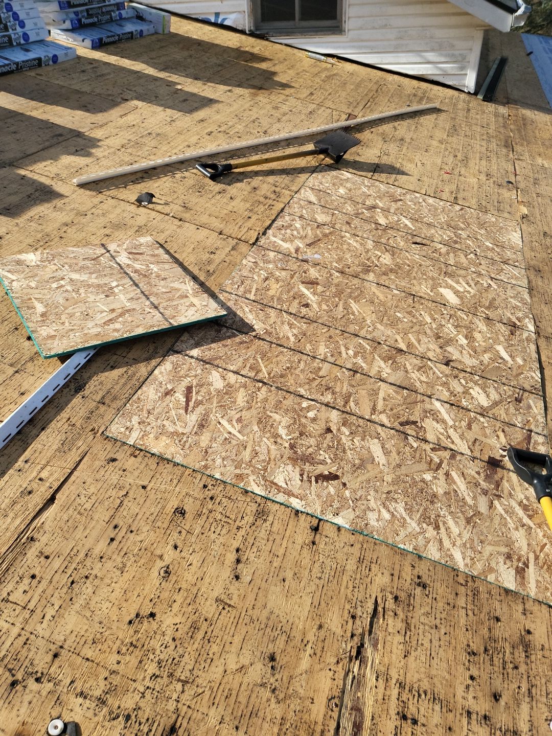 ATLAS PINNACLE COLOR: BLACK SHADOW DRIP EDGE: BLACK by Eagle Eye Roofing