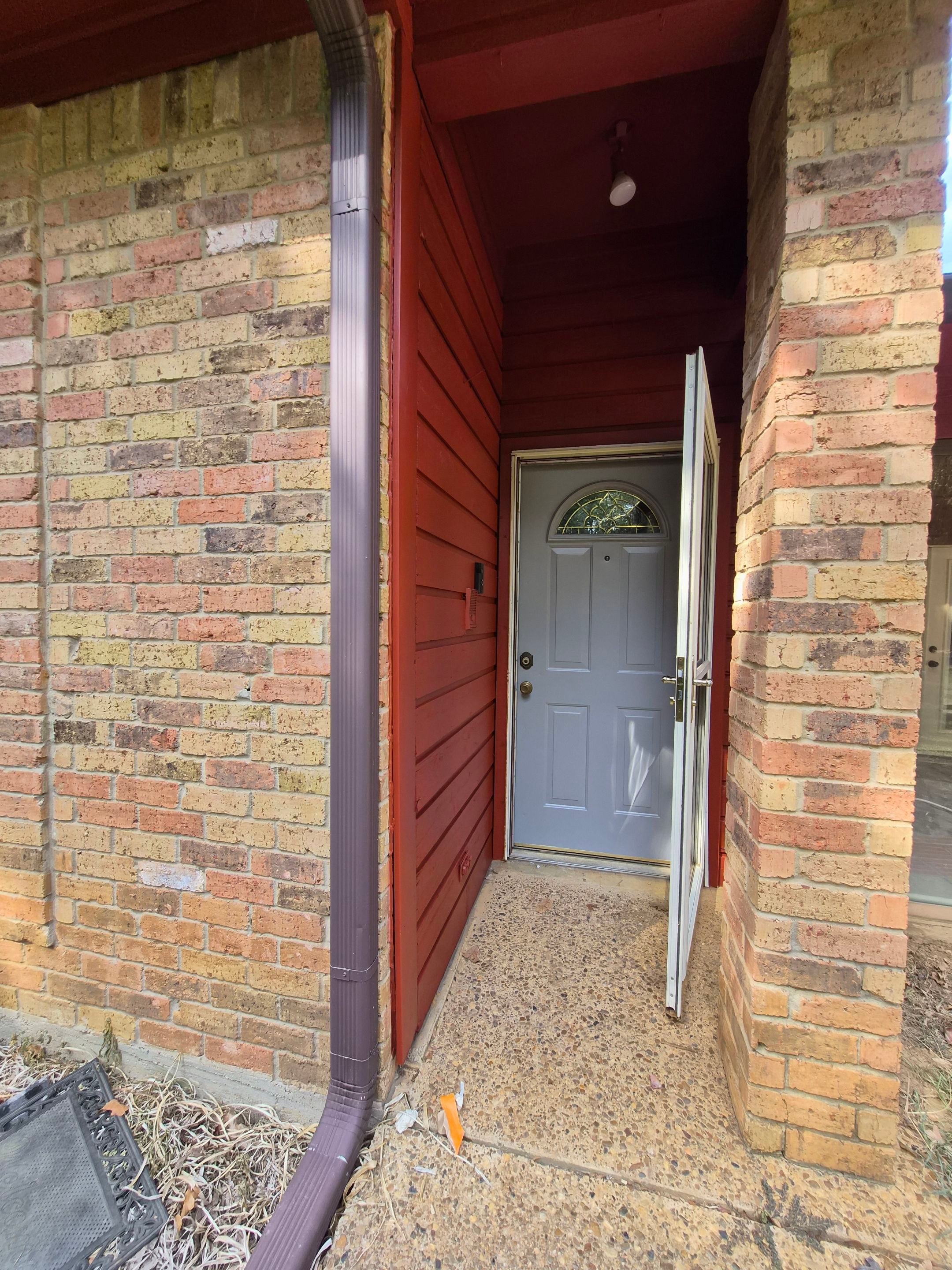 Longview, TX Exterior Wood Restoration & Paint Transformation by Quality Coats Painting
