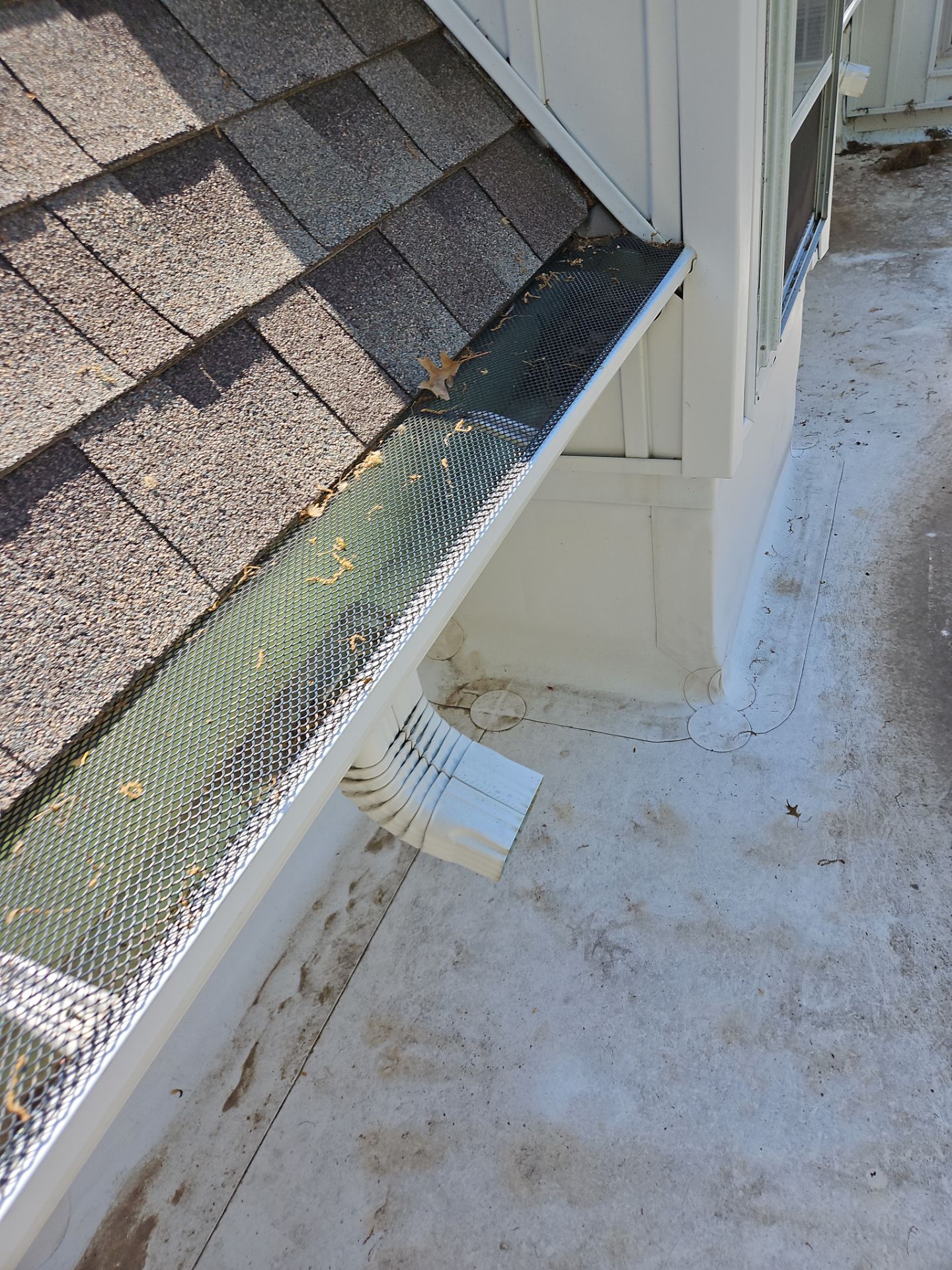 Commercial gutter cleaning Topeka, KS after photo with clean gutters