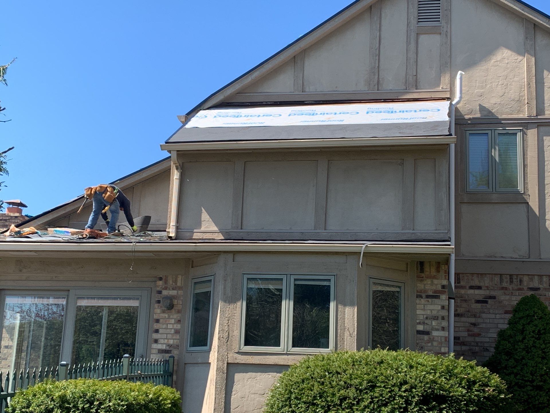 Roof Replacement using CertainTeed Landmark by 180 Contractors