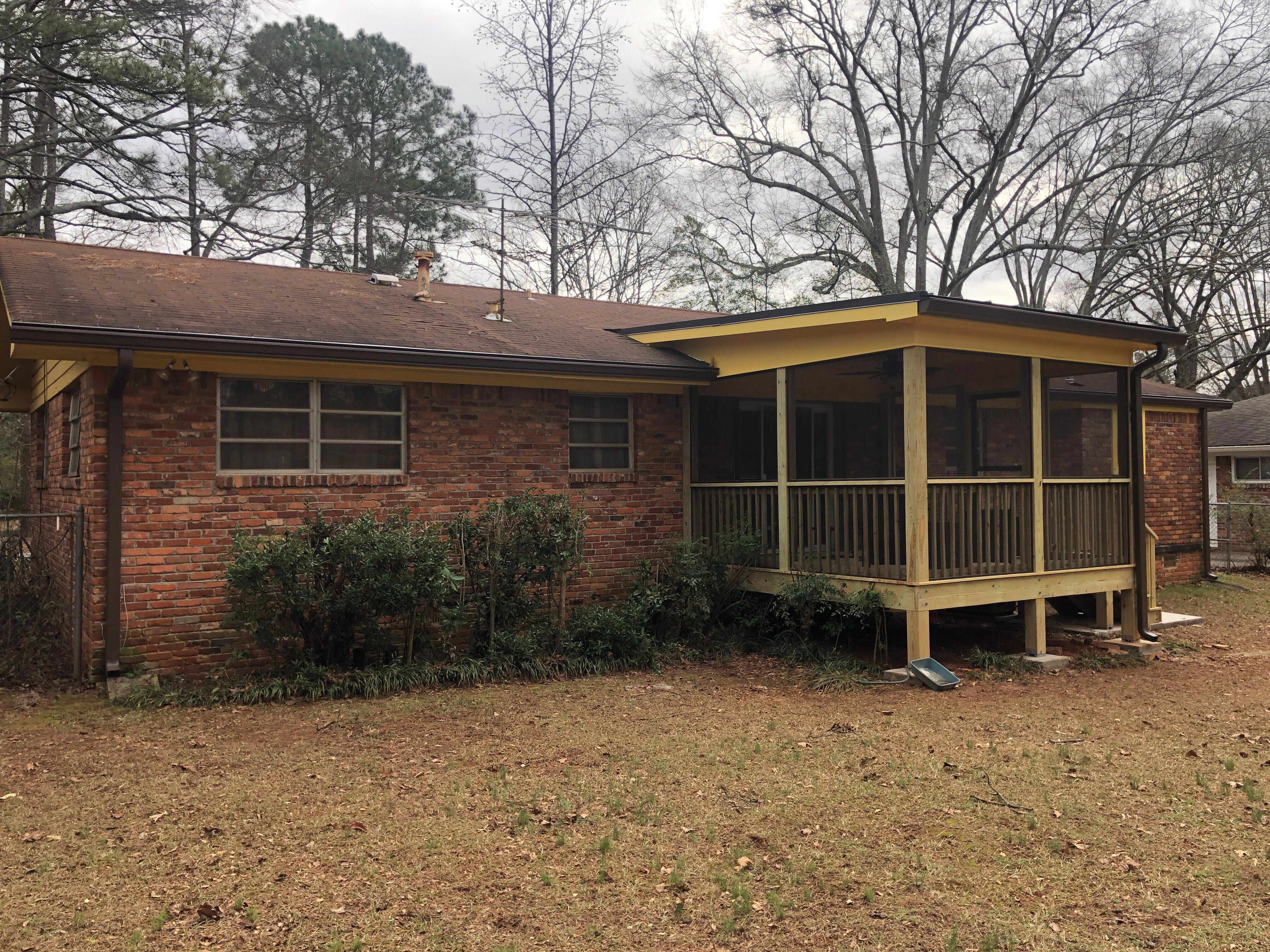 Screened-In Porch and Wooden Deck Construction in Decatur by Swift Home Renovations 