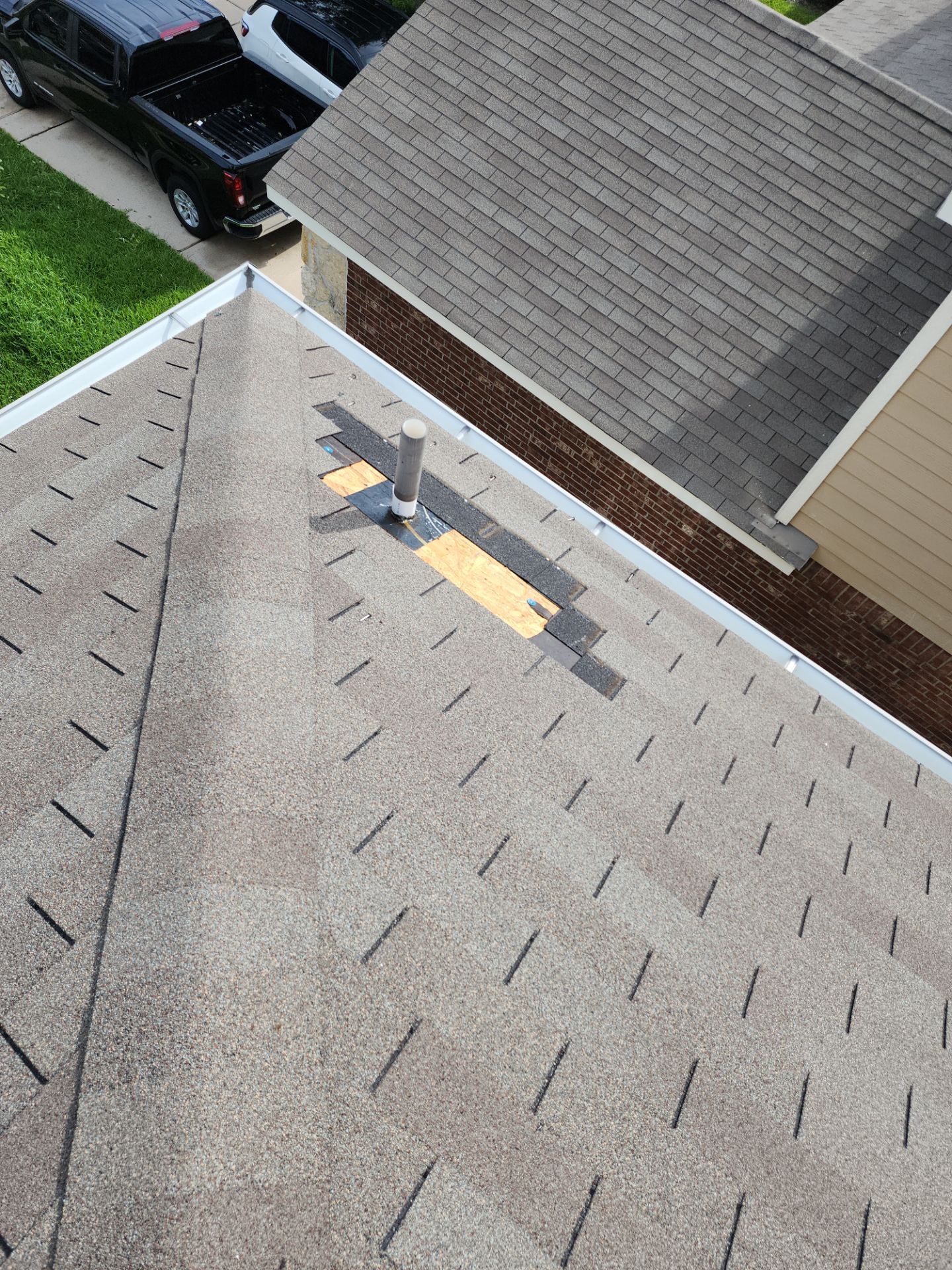 Hail Damage using Owen's Corning Duration (Lifetime) Shingles by Roof Repair Company