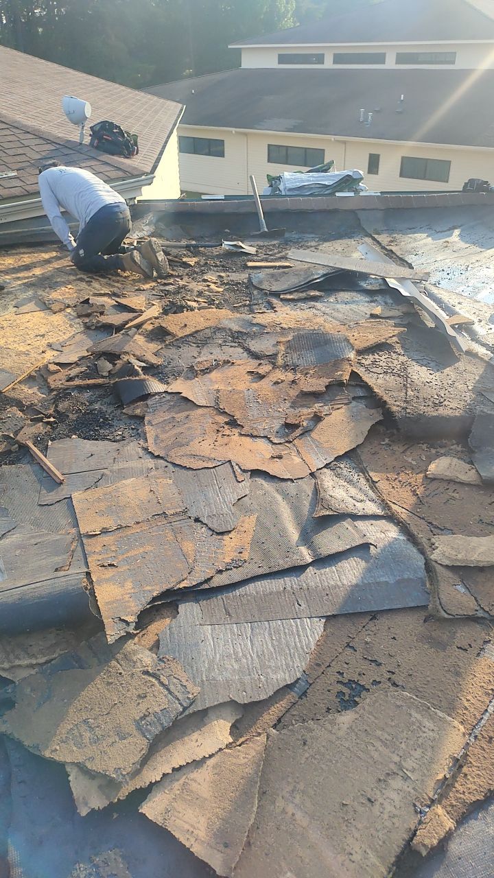 First Assembly of God, De Queen, Arkansas by Hostetler Roofing