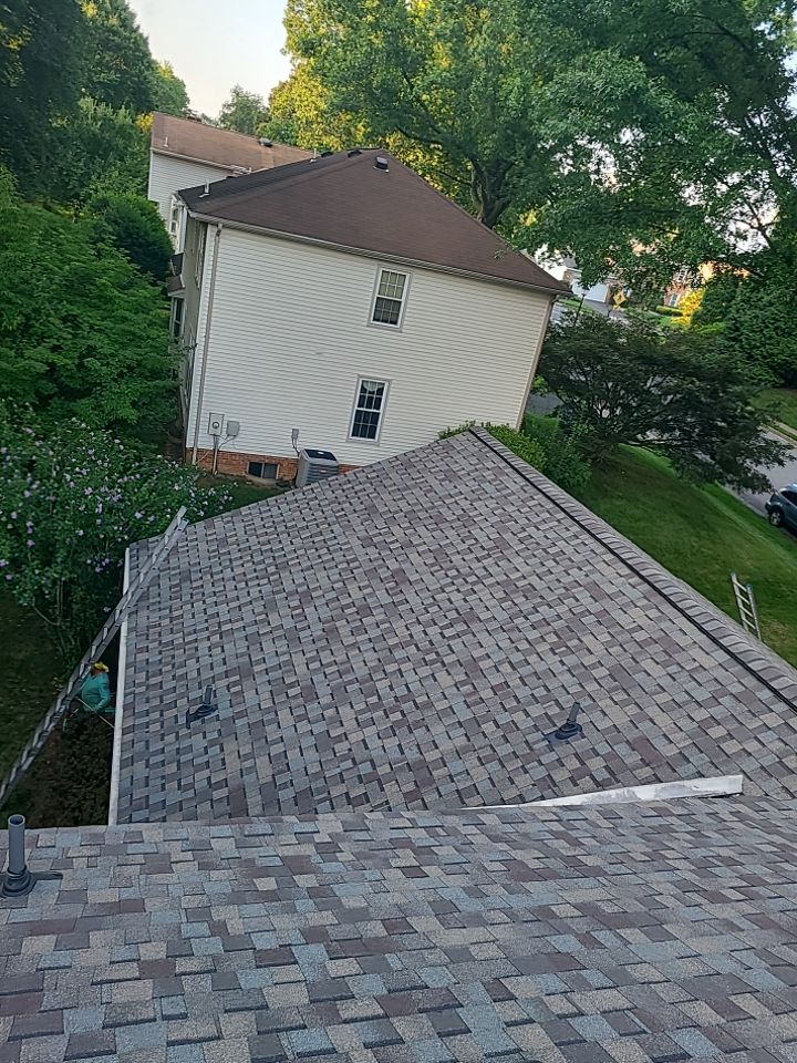 Burke: CertainTeed Landmark Pro Architectural Shingles in Max Def Weathered Wood by RM Banning, Inc.