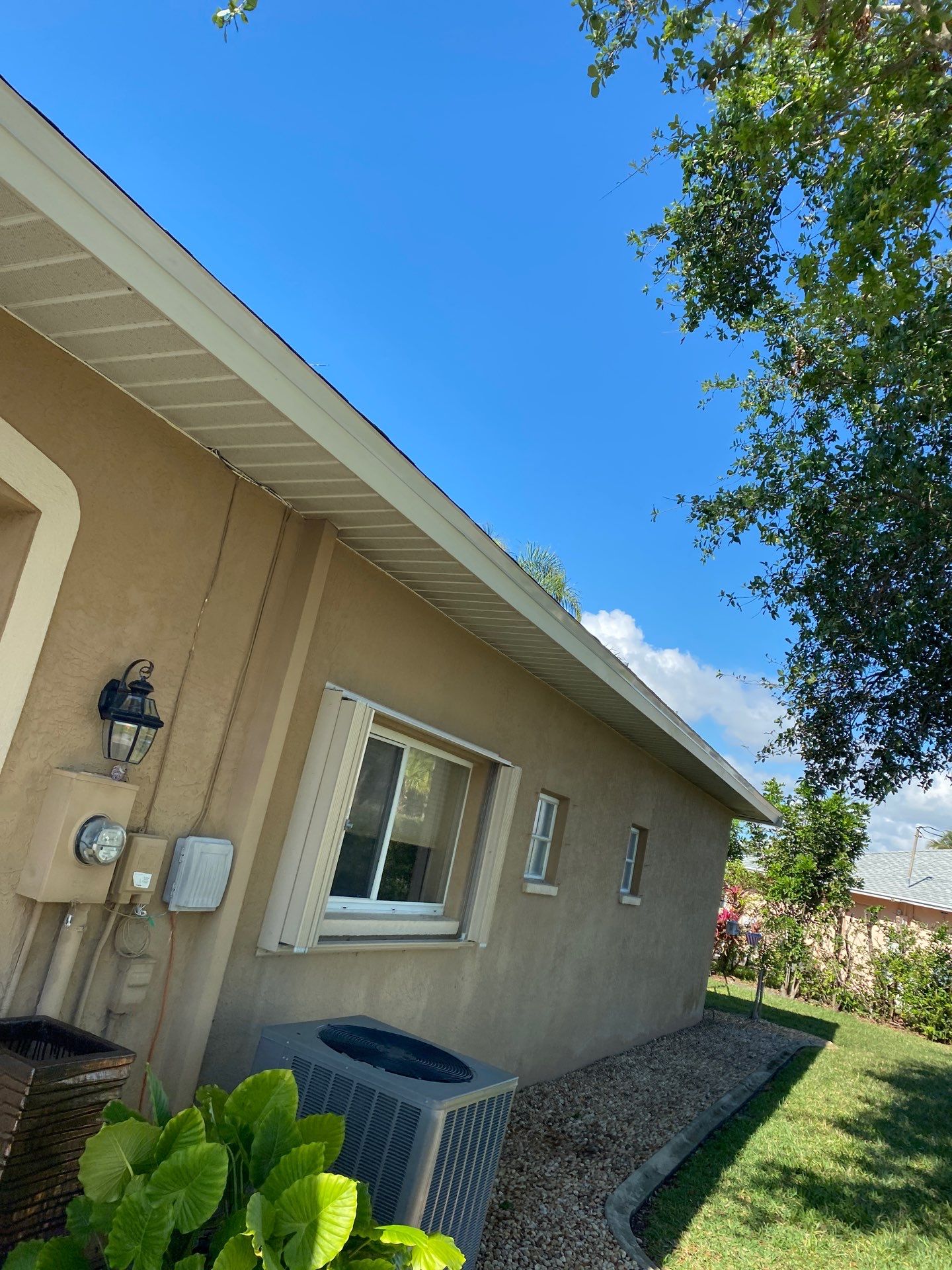 7-Inch Gutters for Large Homes in Cape Coral FL by Gutter Professors