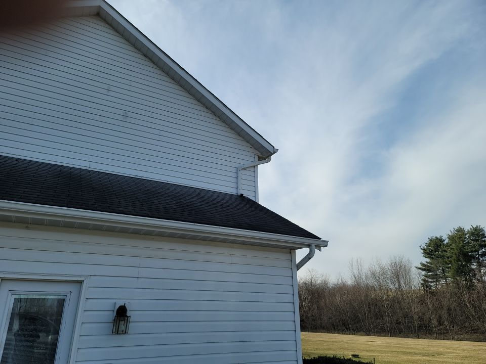 ATLAS PINNACLE COLOR: BLACK SHADOW DRIP EDGE: WHITE by Eagle Eye Roofing