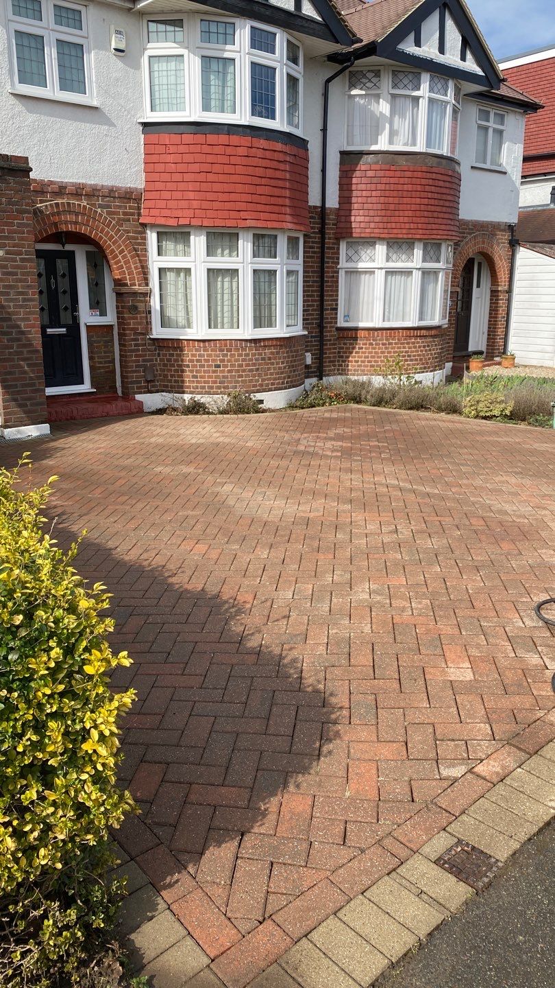 Driveway Clean using 18inch Whirlaway FSC by Ges Exterior Cleaning ltd