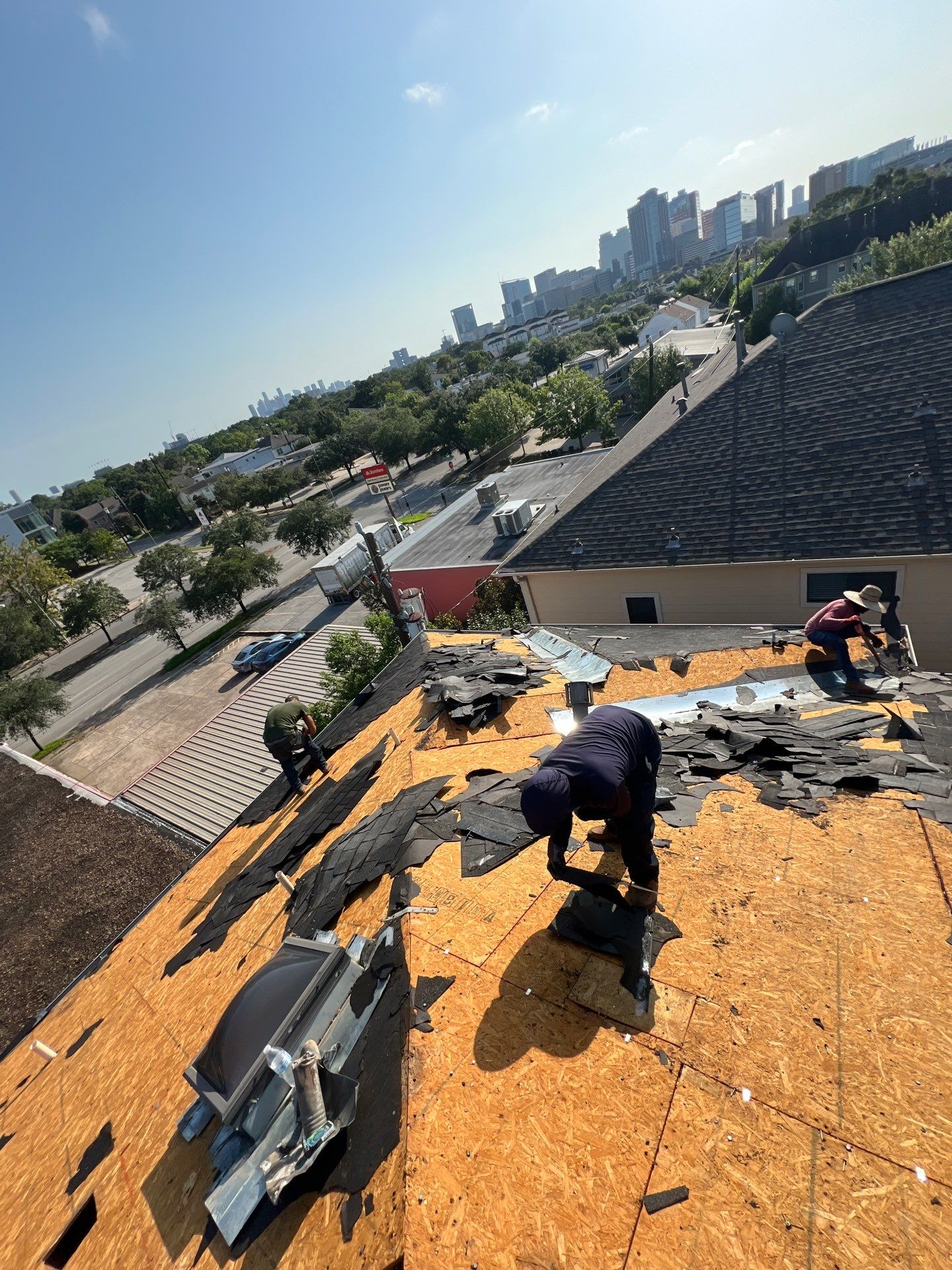 Residential Roofing Installation using Owen's Corning Duration (Lifetime) Shingles by Roof Repair Company