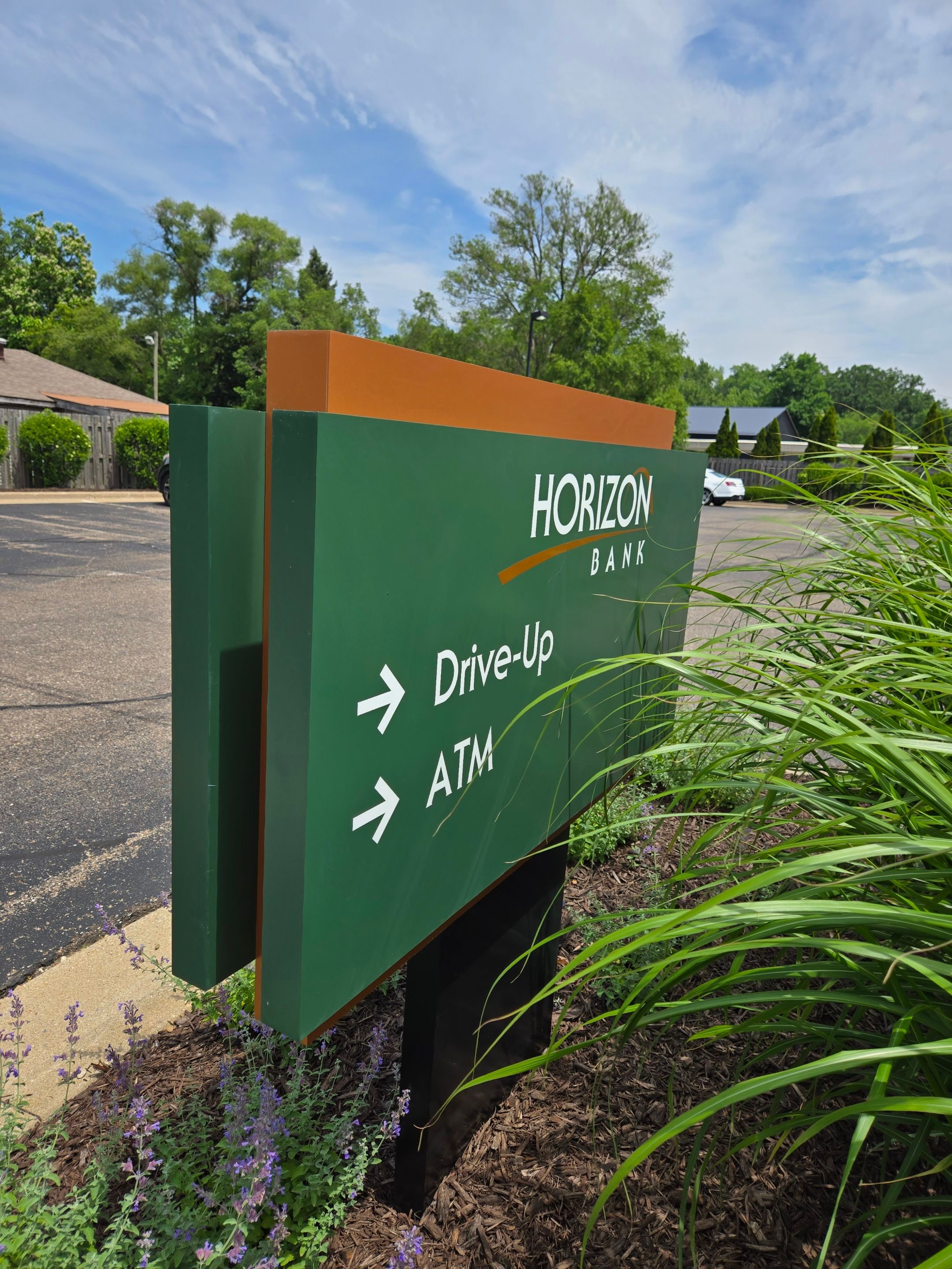 Horizon Bank Exterior Signage Maintenance and Lighting Service in Benton Harbor by Hayes Design co