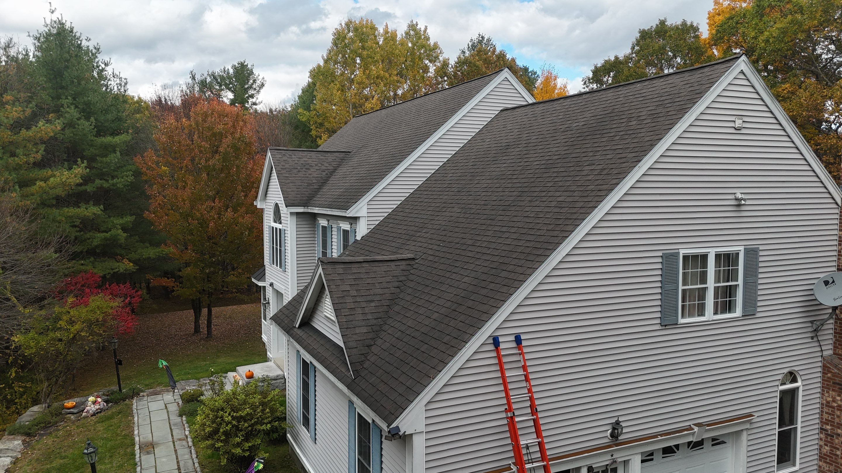 Groton Complete Roof Replacement with Onyx Black OakRidge Shingles by Mighty Dog Roofing of Greater Middlesex County