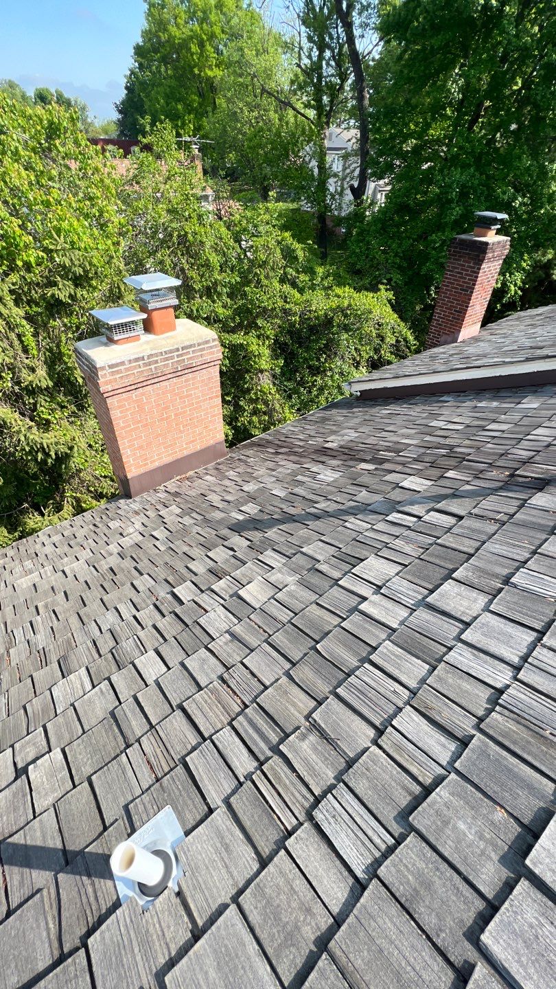 Falls Church - 18" Perfection CCA Shakes in Western Red Cedar by RM Banning, Inc.