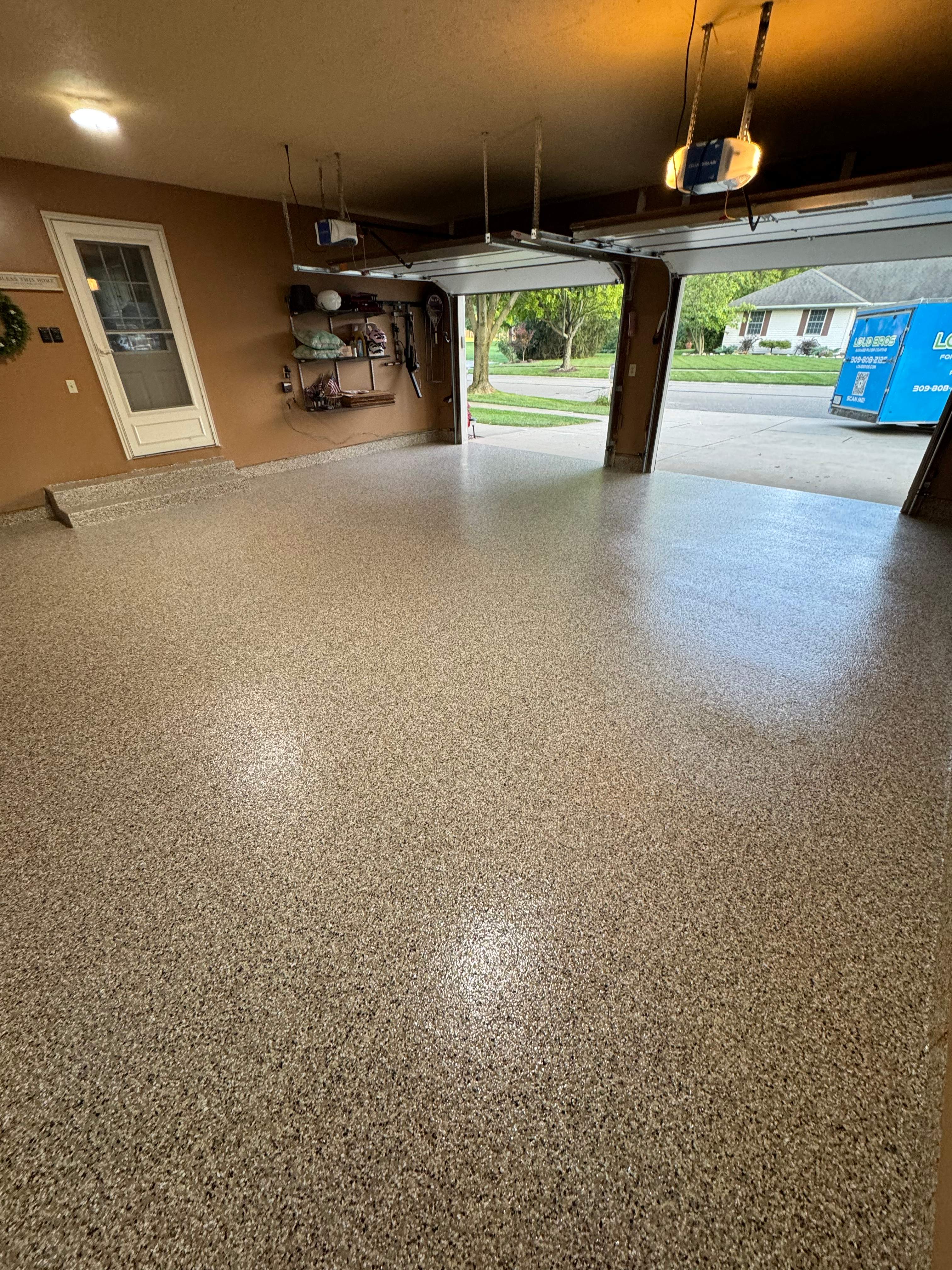 Sedona Garage Springfield by Loud Bros