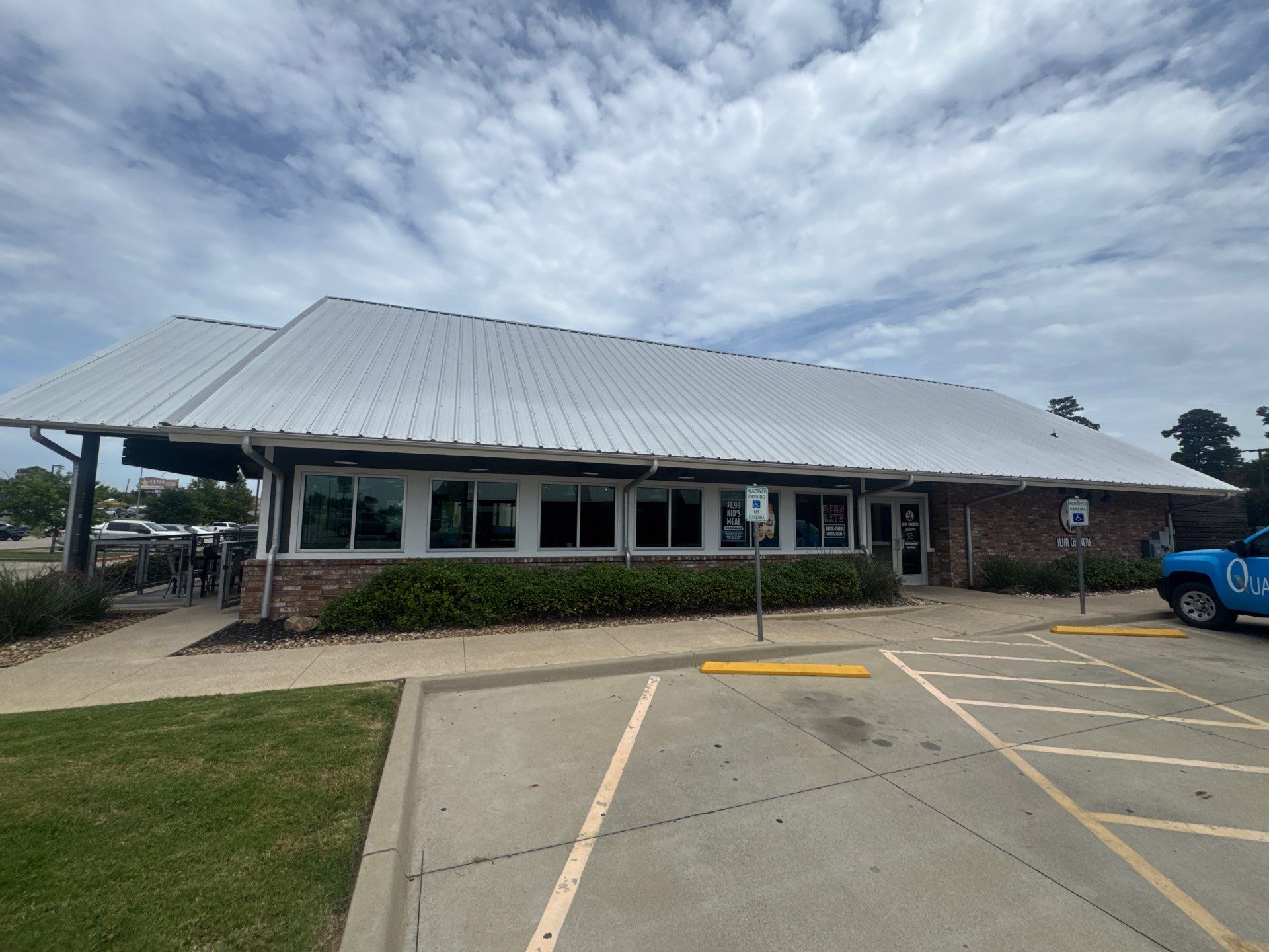 Commercial Repaint for Slim Chickens in Longview, Texas by Quality Coats Painting