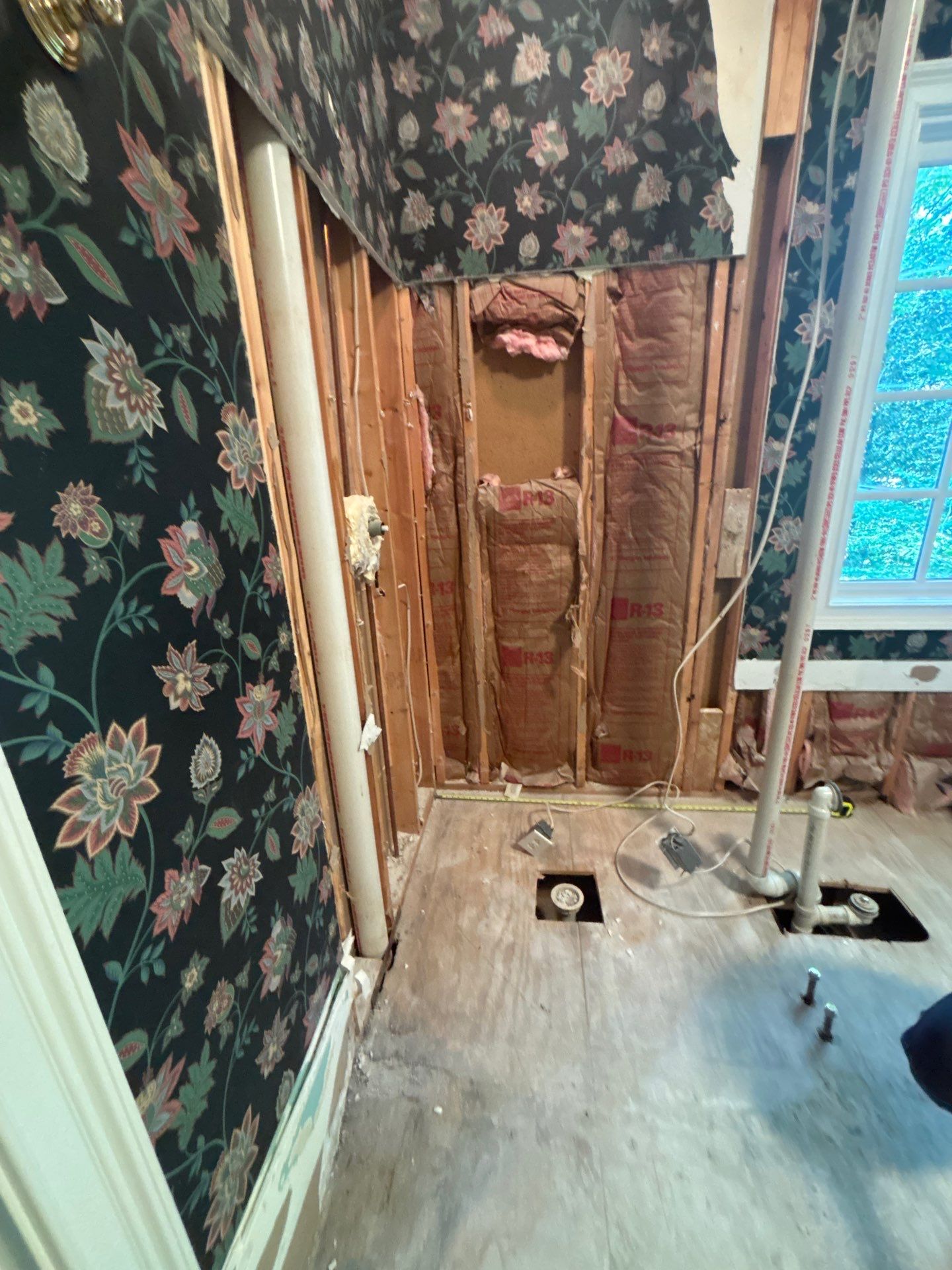 Master bathroom renovation by Prudencio