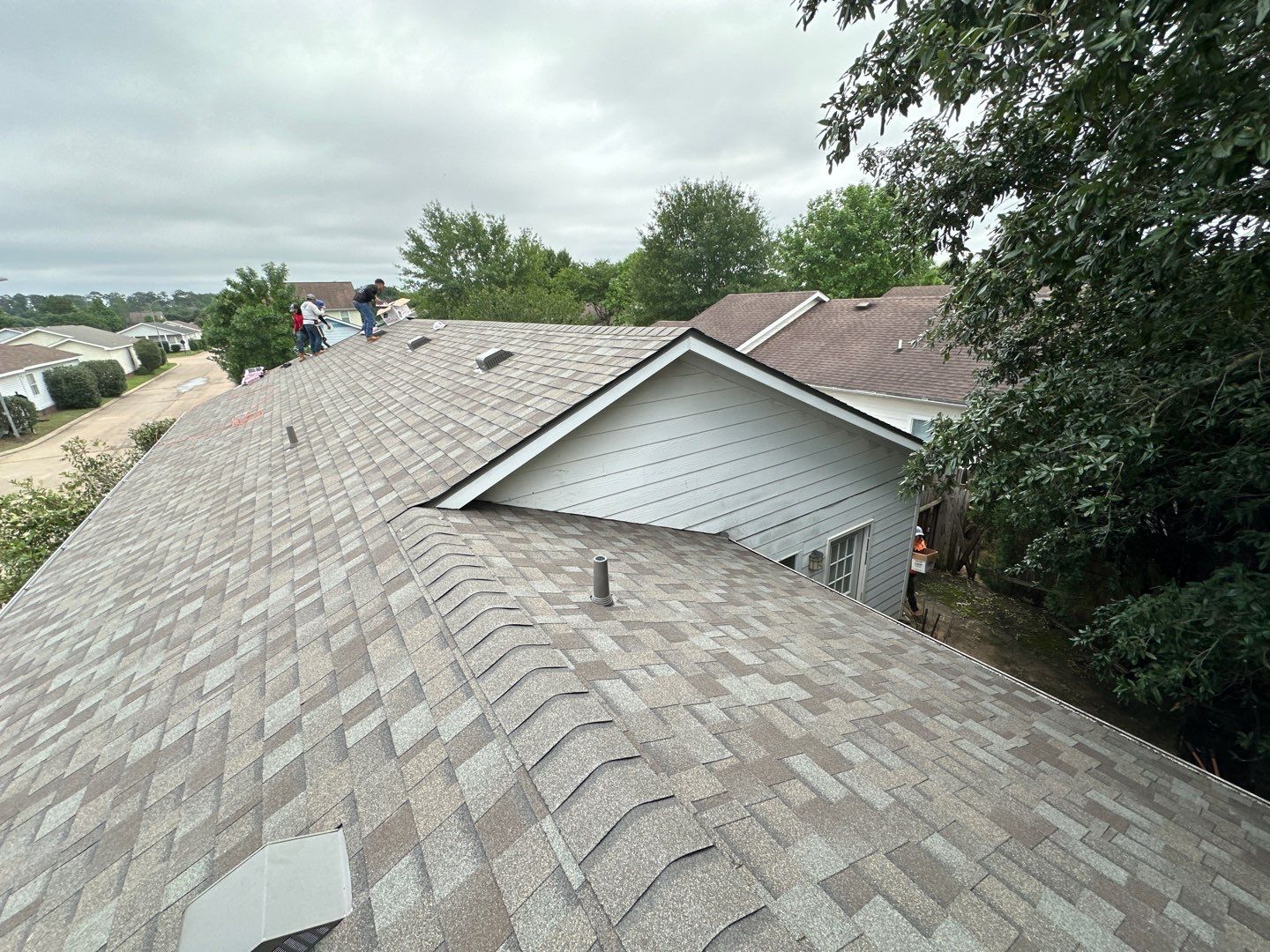 Residential Roofing Installation using Owen's Corning Duration (Lifetime) Shingles by Roof Repair Company
