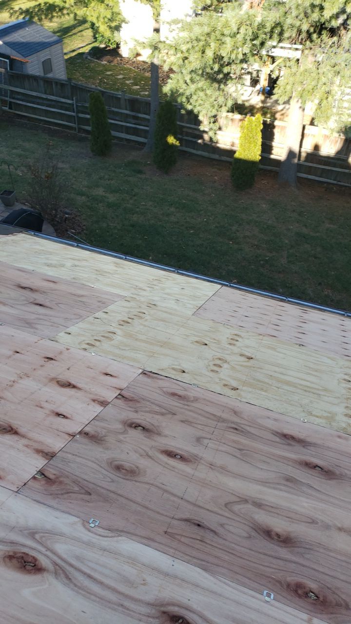 Springfield: CertainTeed Landmark Designer Shingles in Burnt Sienna by RM Banning, Inc.