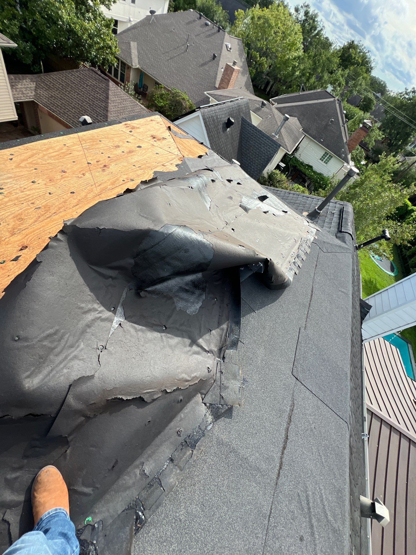 Residential Roofing Installation using Owen's Corning Duration (Lifetime) Shingles by Roof Repair Company