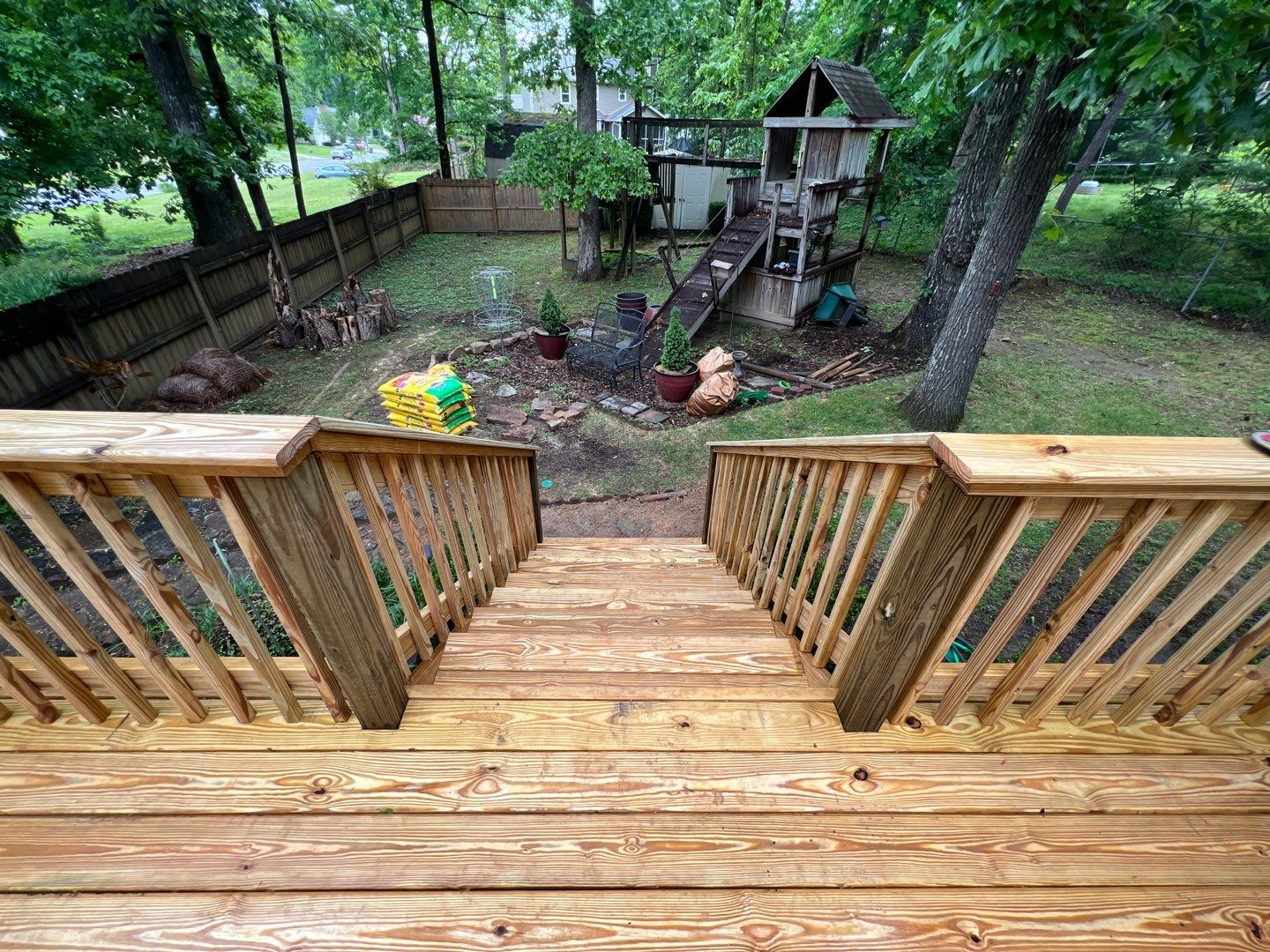 Oak Leaf Circle - Deck Installation  by Pillar and Pine
