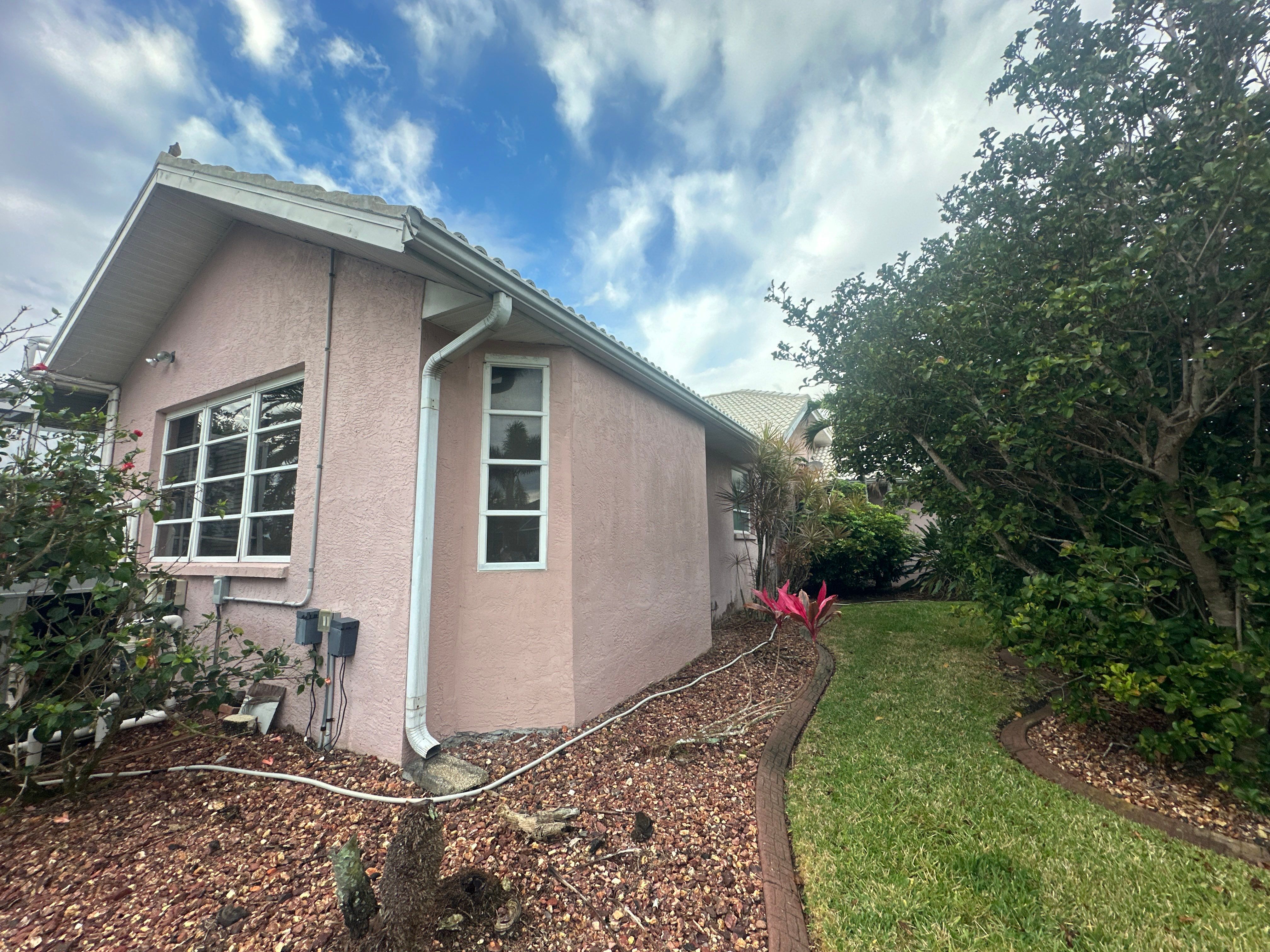 Lenny Van Denhandel - Interior by Fresh Coat Painters North Fort Myers & Punta Gorda