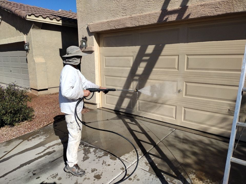 Exterior Painting using Dunn-Edwards EVERSHIELD®  by Crash of Rhinos Painting & Garage Floors