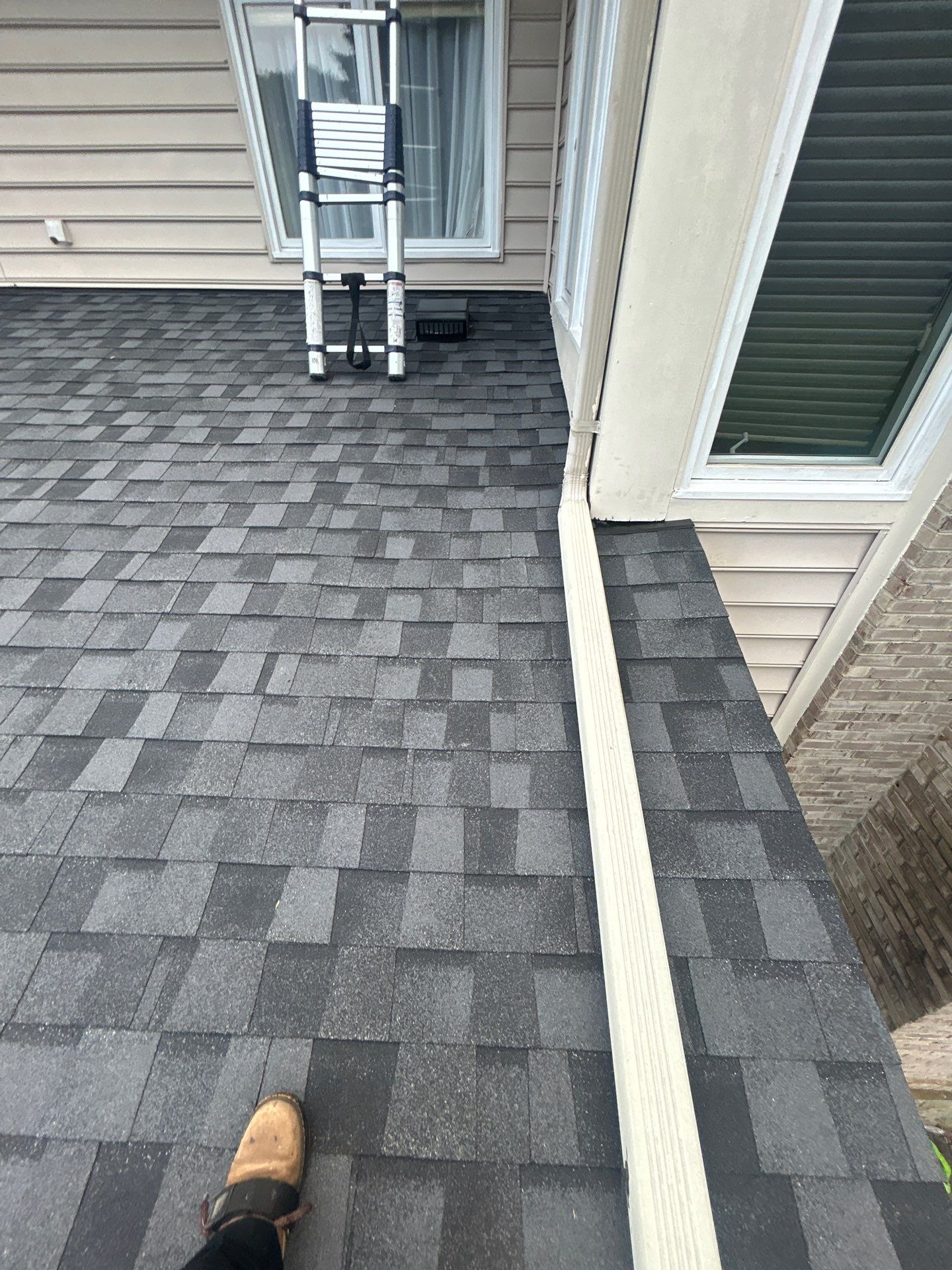 Great Falls : residential Roof with CertainTeed Landmark Pro in Max Def Moire Black  by RM Banning, Inc.