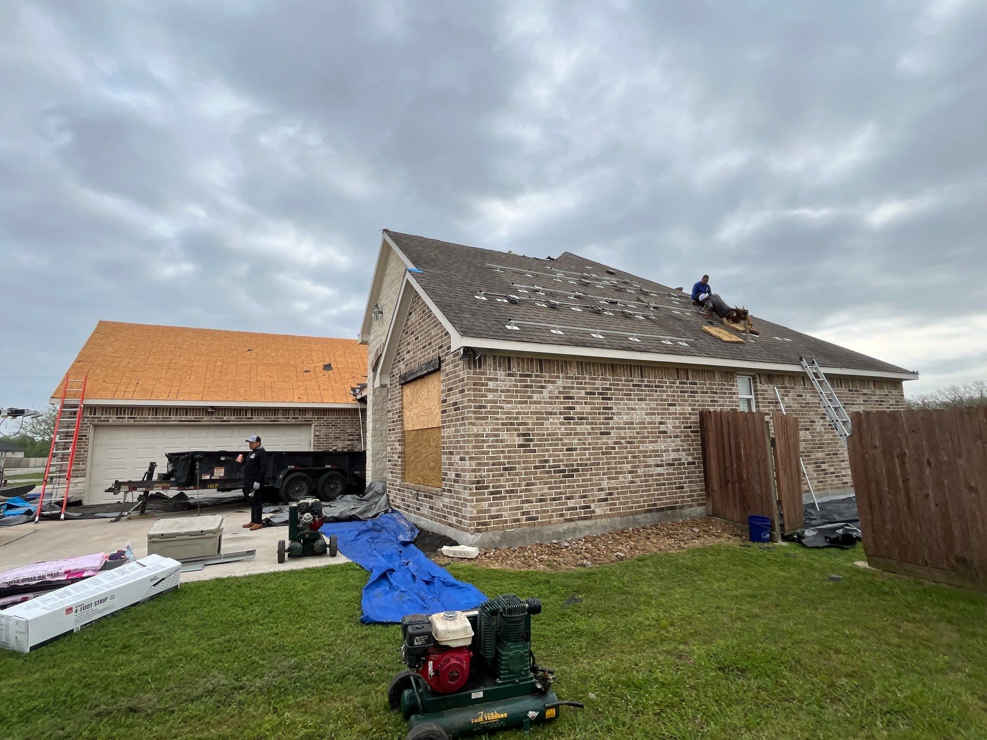 Hail Damage using Owen's Corning Duration (Lifetime) Shingles by Roof Repair Company
