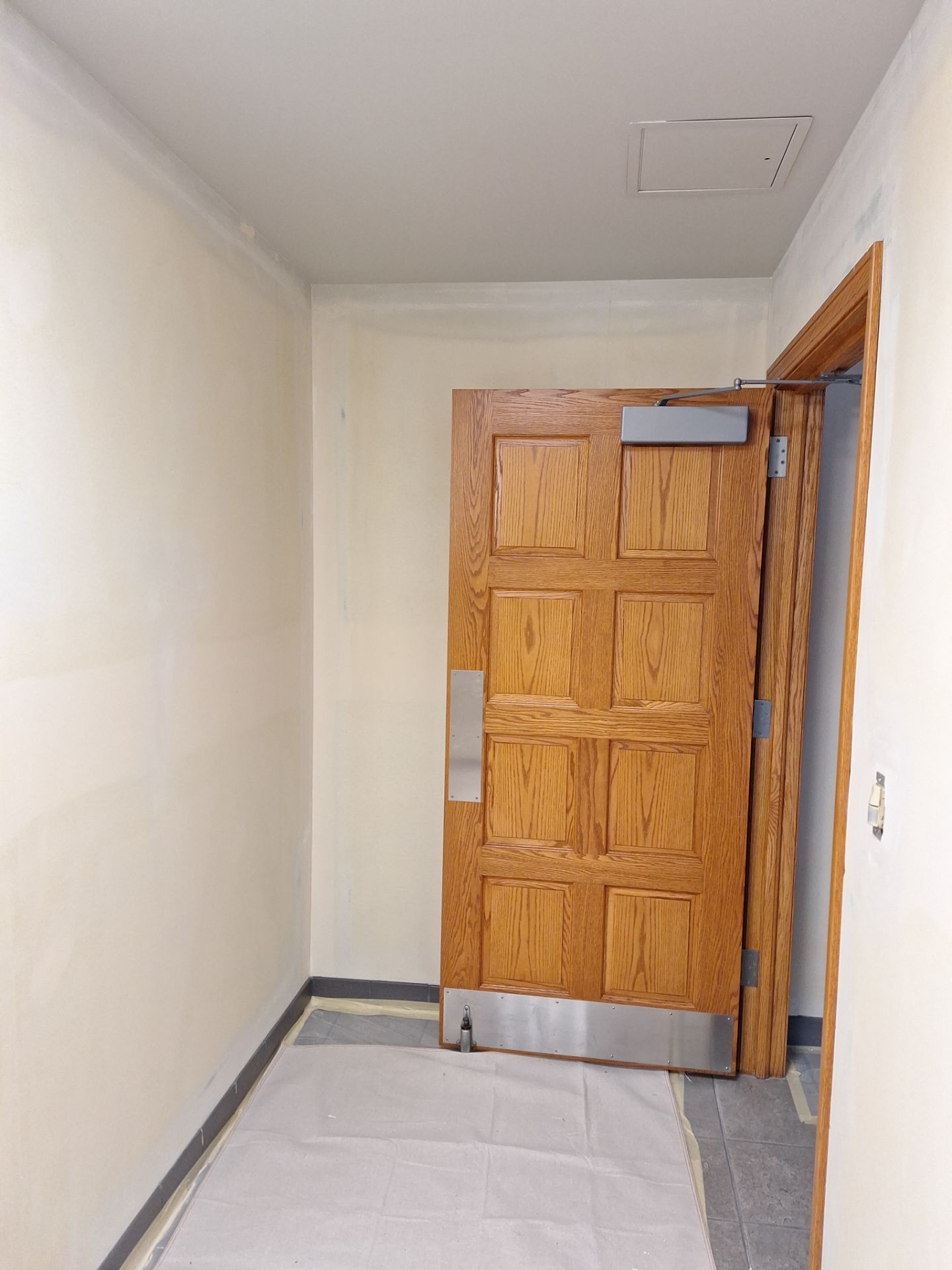 Wallpaper removal and Painting by Gordon Painting